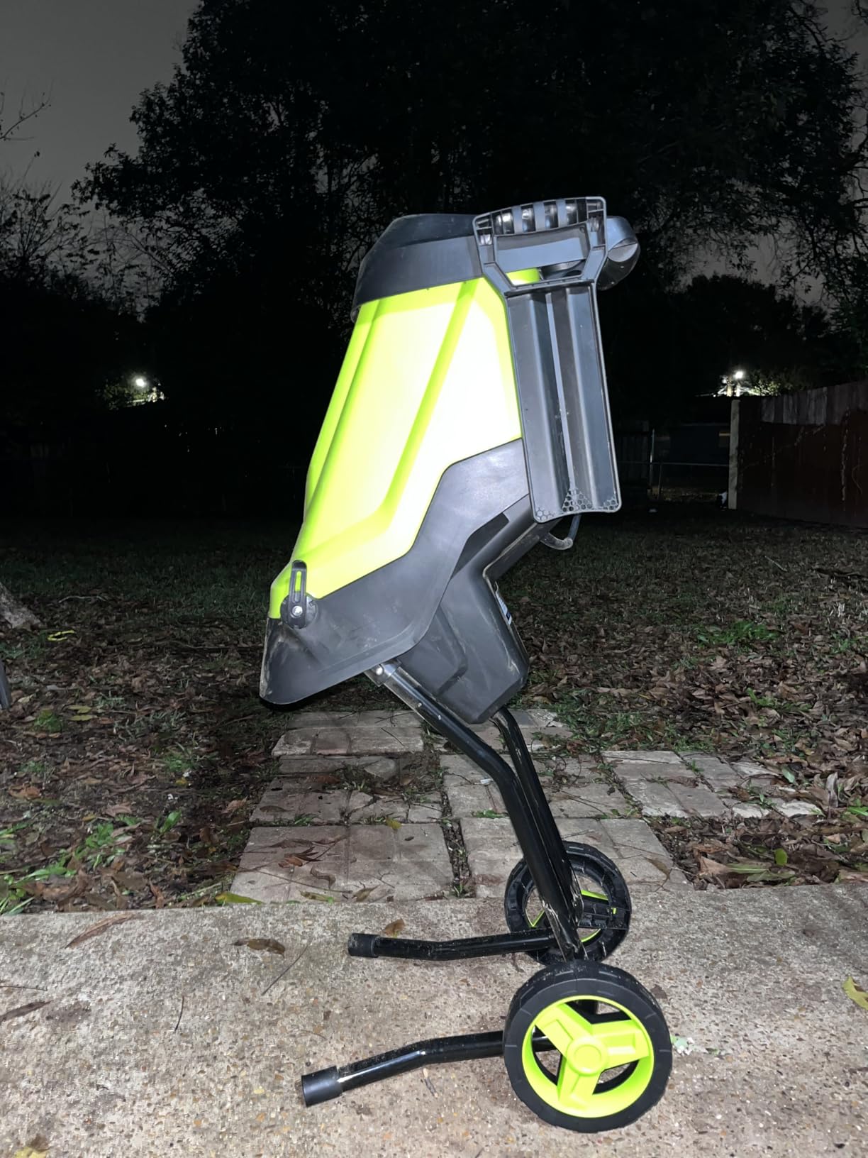 Yeryork Wood Chipper, 15-Amp 1.8