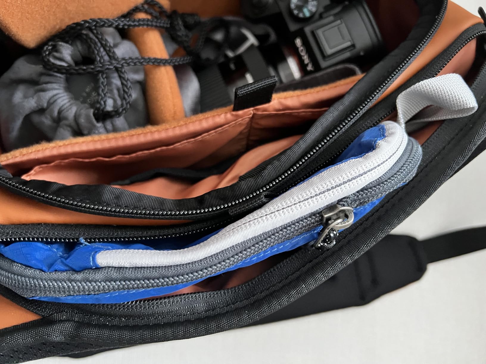 WANDRD All New ROGUE Sling V2: Weather-Resistant Everyday Carry Bag with Lightning Fast Access, Customizable Interior, Laptop Sleeve & Tripod Pocket – Minimalist Crossbody for Travel, EDC & Creators Customer Review WANDRD All New ROGUE Sling V2: Weather-Resistant Everyday Carry Bag with Lightning Fast Access, Customizable Interior, Laptop Sleeve & Tripod Pocket – Minimalist Crossbody for Travel, EDC & Creators - Customer Photo 2