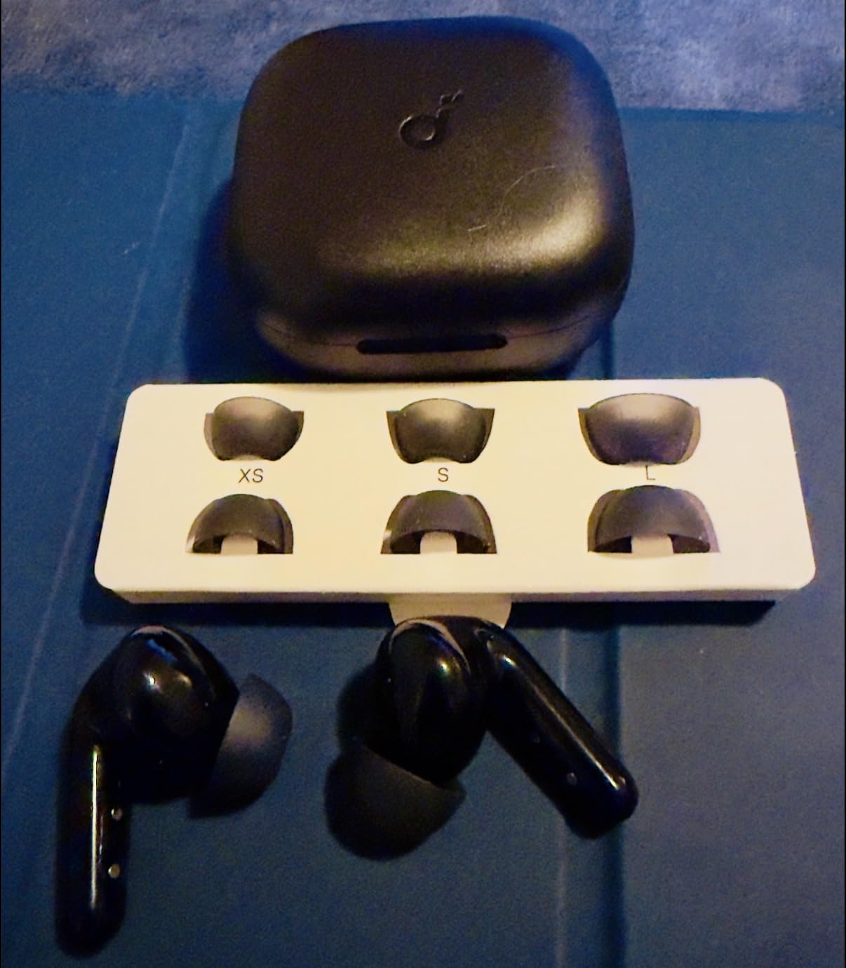 Soundcore P31i by Anker, Real-Time Adaptive Noise Cancelling, Hi-Res Sound, Translation Earbuds, 50H Playtime, Spatial Audio, Fast Charging, IP55 (Black) customer photo 1