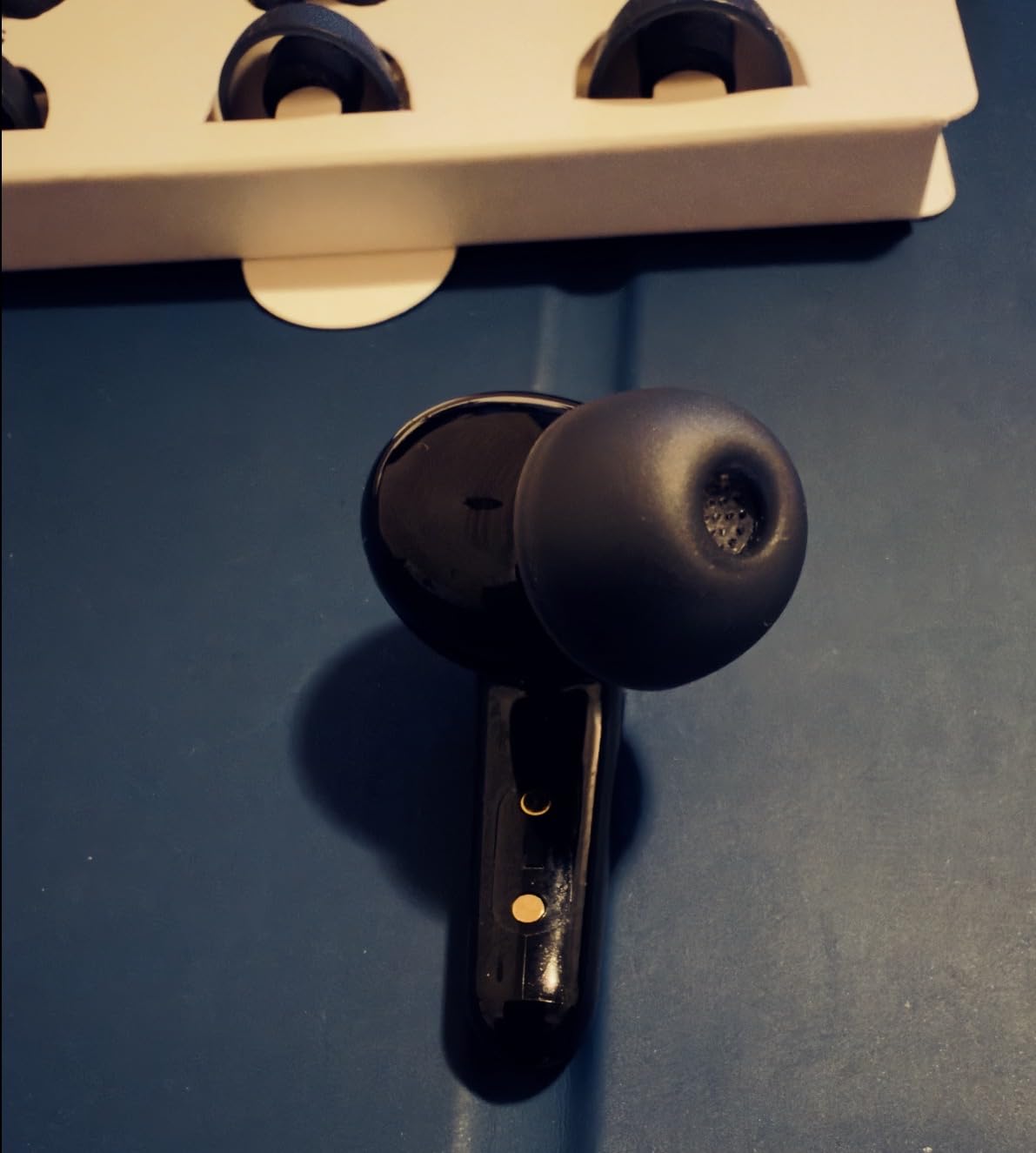 Soundcore P31i by Anker, Real-Time Adaptive Noise Cancelling, Hi-Res Sound, Translation Earbuds, 50H Playtime, Spatial Audio, Fast Charging, IP55 (Black) customer photo 2