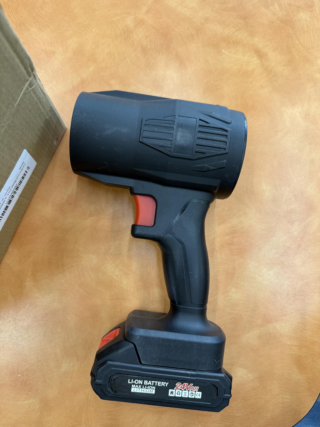 Cordless Leaf Blower,21V Electric Handheld Leaf Blower,with 2x4.0Ah Batteries & Fast Charger,500000RPM Blower for Patio Cleaning, Lawn Care, Blowing Leaves and Dust - Customer Photo 1