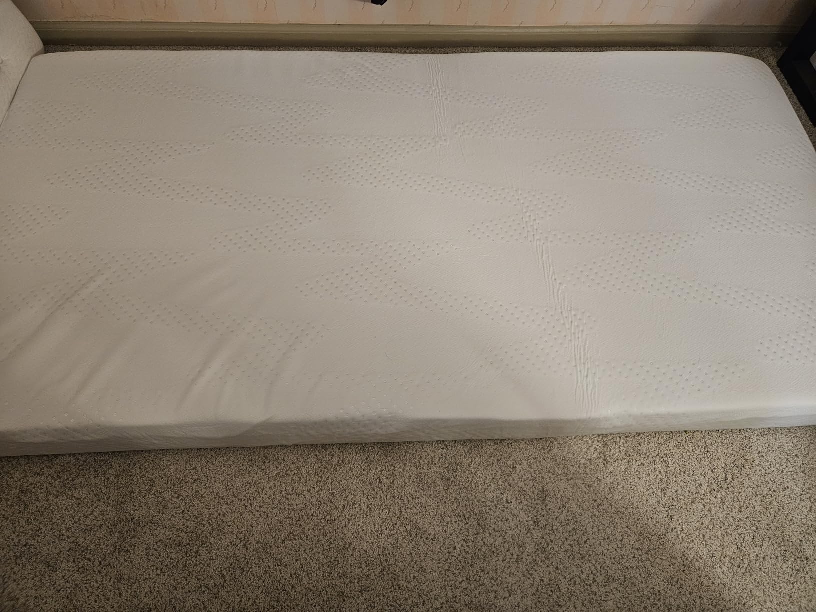 Novilla Queen Mattress, 10 Inch Queen Size Memory Foam Mattress in a Box, Gel Memory Foam Mattress for Comfort Sleep &Cooling Night Sleep, CertiPUR-US Certified Customer Review Novilla Queen Mattress, 10 Inch Queen Size Memory Foam Mattress in a Box, Gel Memory Foam Mattress for Comfort Sleep &Cooling Night Sleep, CertiPUR-US Certified - Customer Photo 2