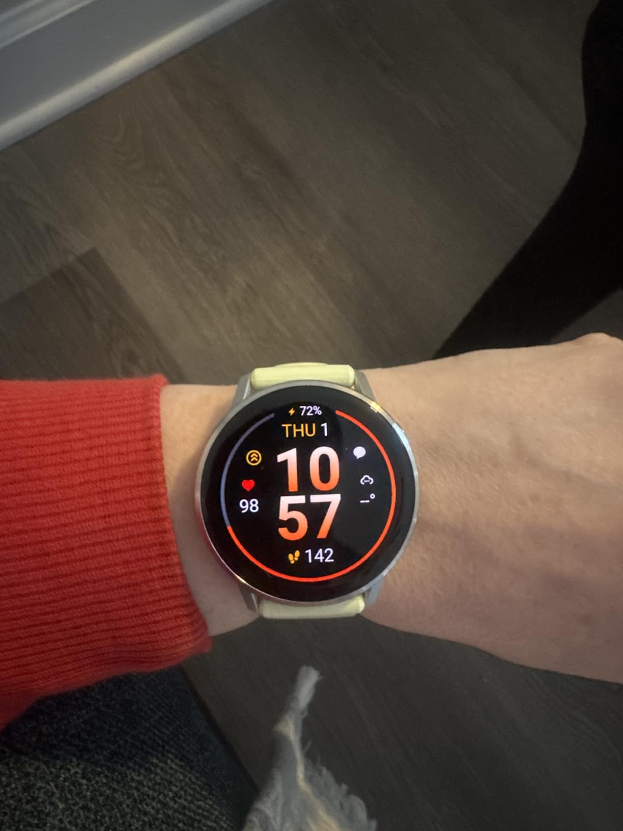 Garmin Venu 4, 41mm, Advanced Health and Fitness GPS Smartwatch, Bright and Colorful Display, Built-in Flashlight, 10 Days of Battery Life, Lunar Gold with Bone Silicone Band customer photo 2