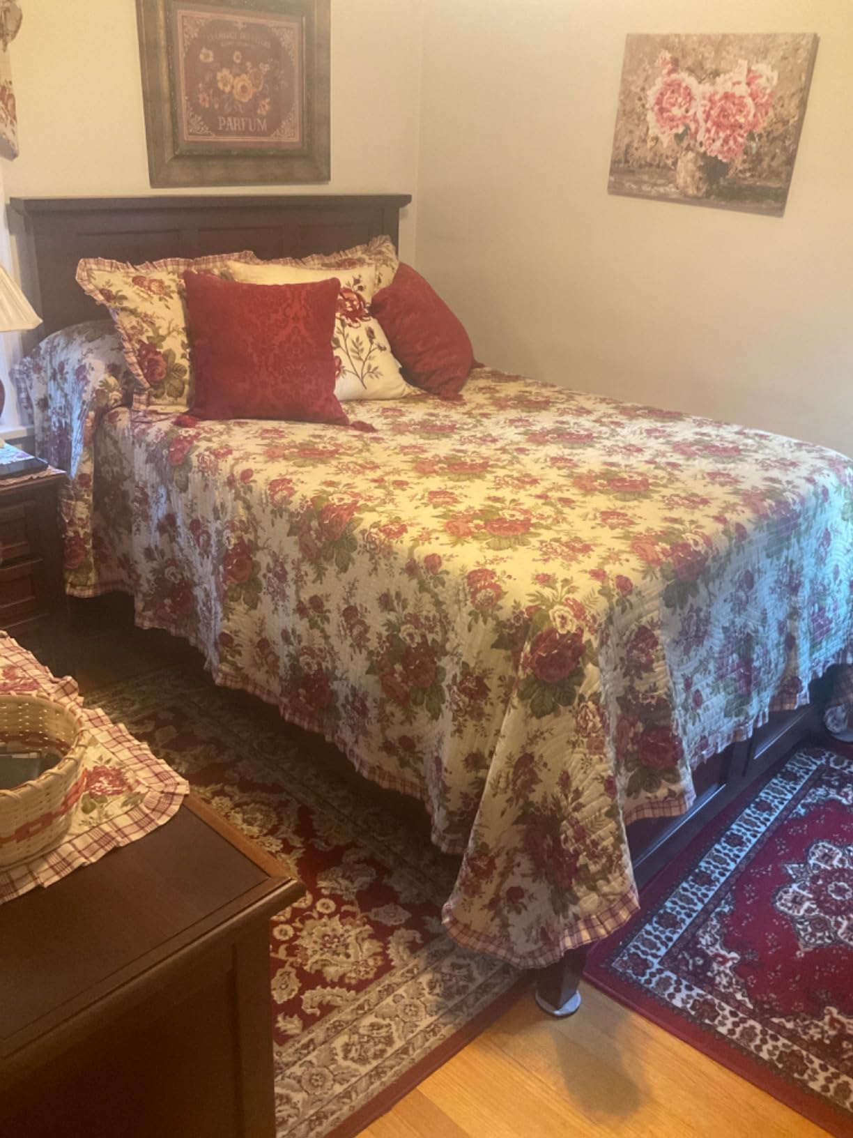 FLEXISPOT Adjustable Bed Frame Base Queen Size,Segmented Design,Easy Assemble,Oxford Fabric Bedspread,Wired Remote,Whisper Quiet Durable Motor,Mattress Holder, No Box Spring. customer photo 1