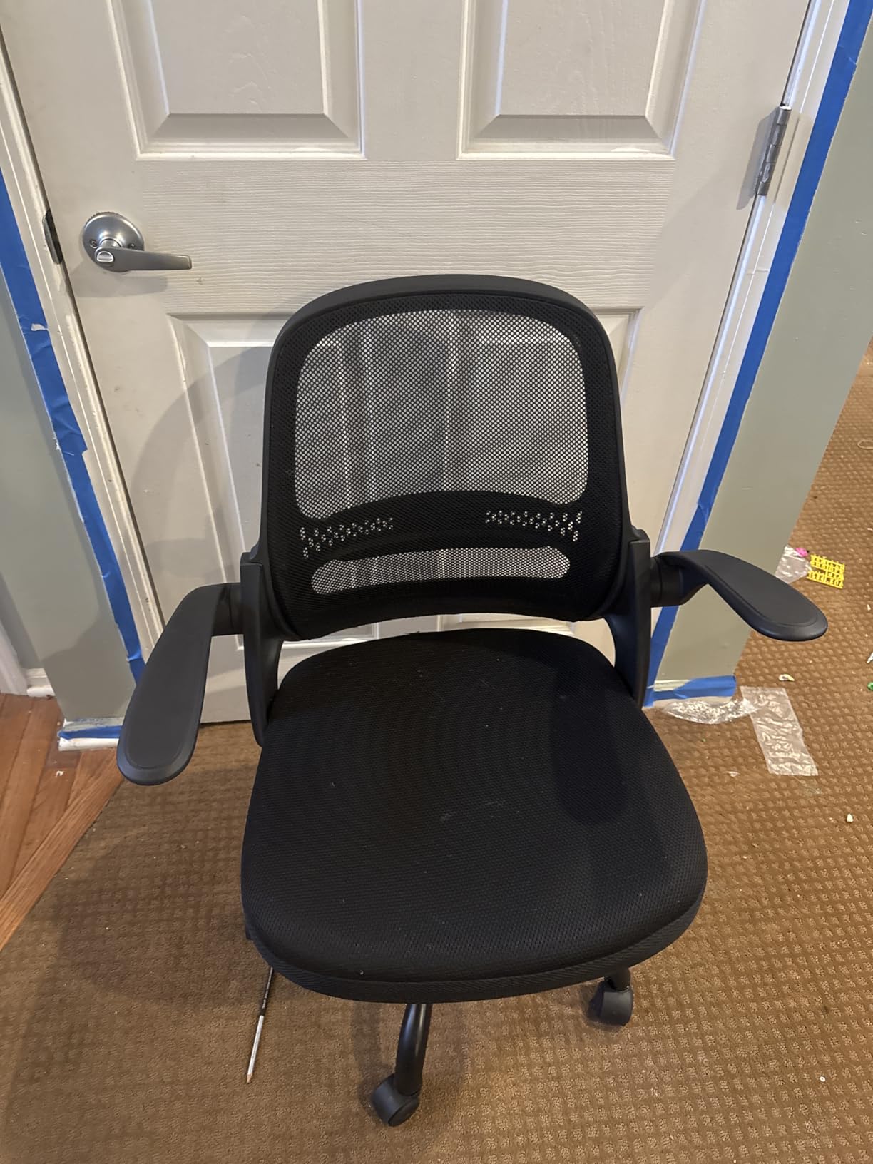 Ergonomic Mesh Office Chair with Flip-Up Arms, Adjustable Height, Breathable Mesh Back & Thick Cushion Seat, 360° Swivel Rolling Computer Desk Chair, BIFMA Certified, Supports 300 lbs (Black) - Customer Photo 1