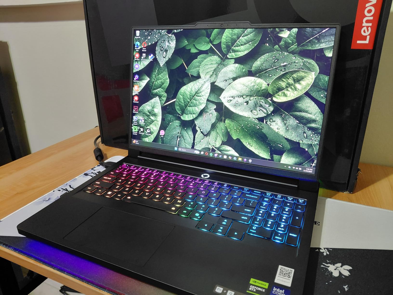 Lenovo Legion Pro 7i – AI-Powered Gaming Laptop – Intel Core Ultra 7 255HX – 16