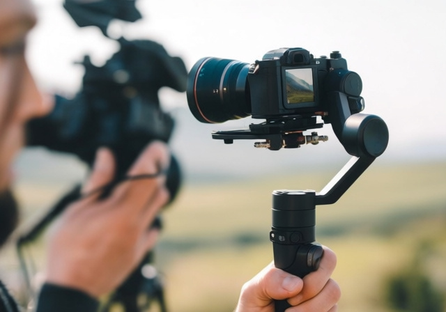 Best Gimbals for Cameras: 10 Top Models Tested for Smooth Footage - rosenberryrooms