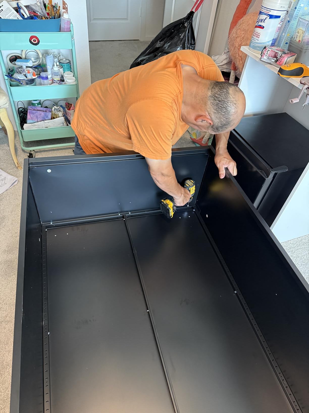 SISESOL 71 Lockable Metal Storage Cabinet Review – Review Image