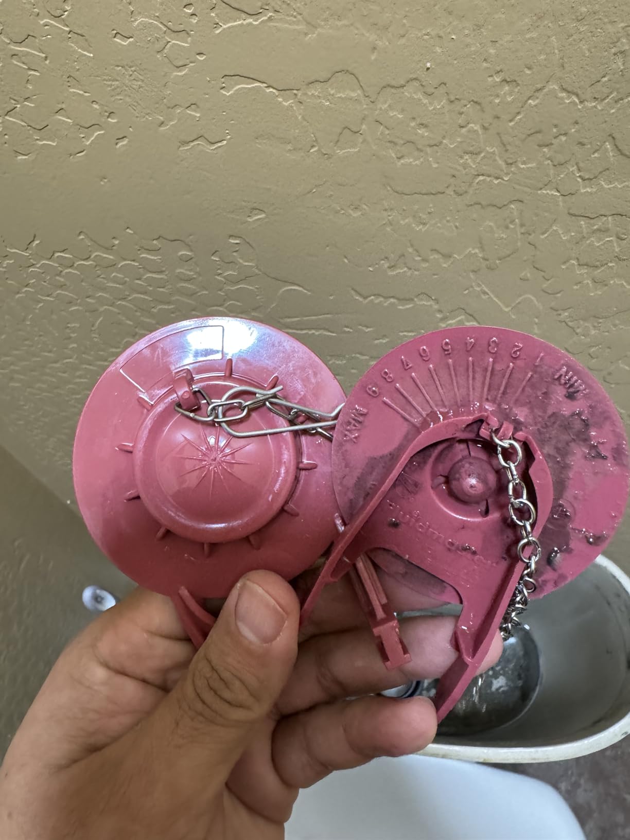 Lydia's Deal 2-Inch Toilet Flapper: An Easy Fix for Leaky Toilets