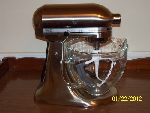 Custom Metallic Series 5 Quart Tilt-Head Stand Mixer - KSM152PS customer photo 1