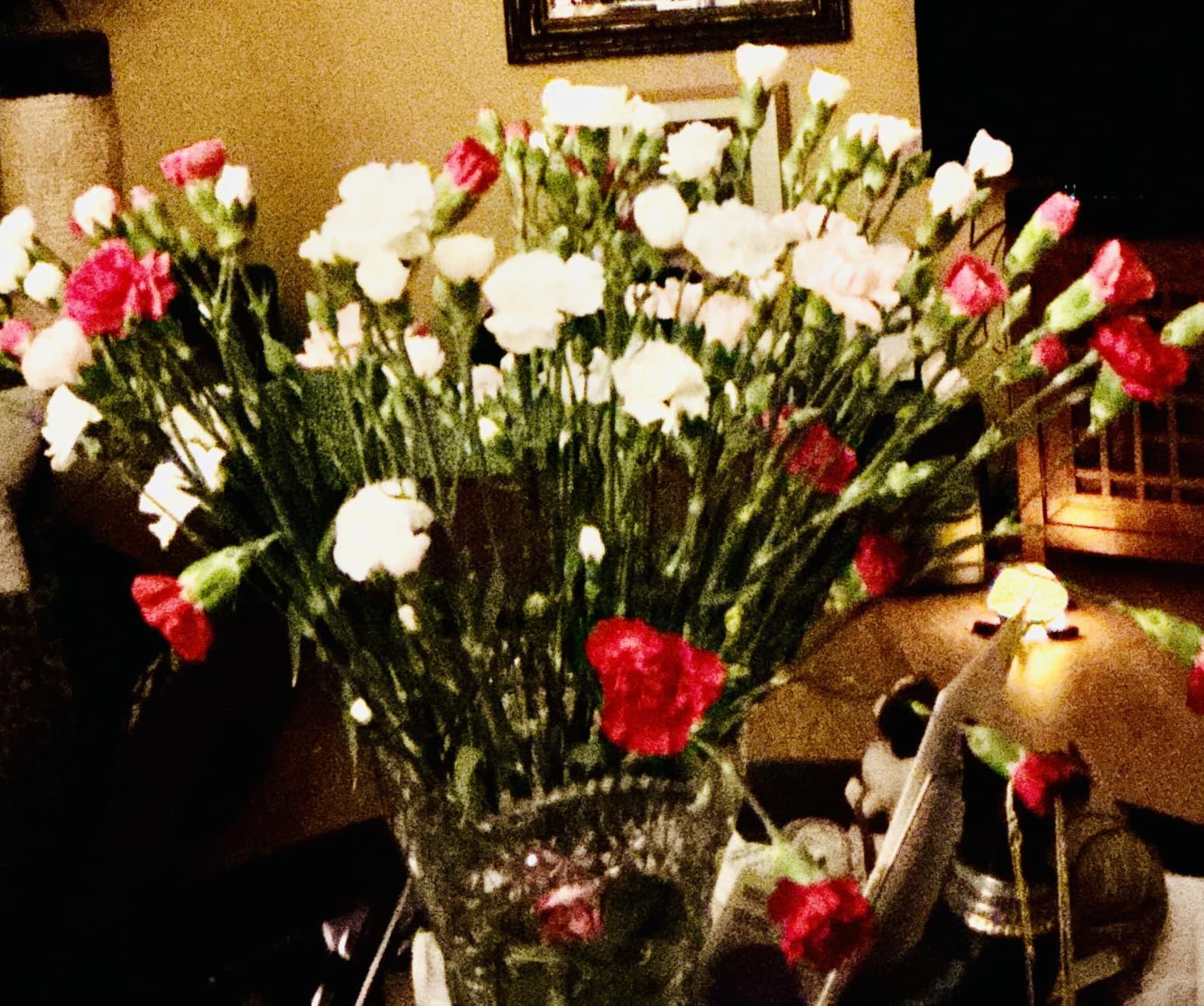 Benchmark Bouquets - 20 Stem Rainbow Mini Carnations (Glass Vase Included) - Fresh Flowers for Next Day Delivery - Gift for Birthday, Anniversary, Get Well, Sympathy, Congratulations, Valentine's Day Customer Review Benchmark Bouquets - 20 Stem Rainbow Mini Carnations (Glass Vase Included) - Fresh Flowers for Next Day Delivery - Gift for Birthday, Anniversary, Get Well, Sympathy, Congratulations, Valentine's Day - Customer Photo 1