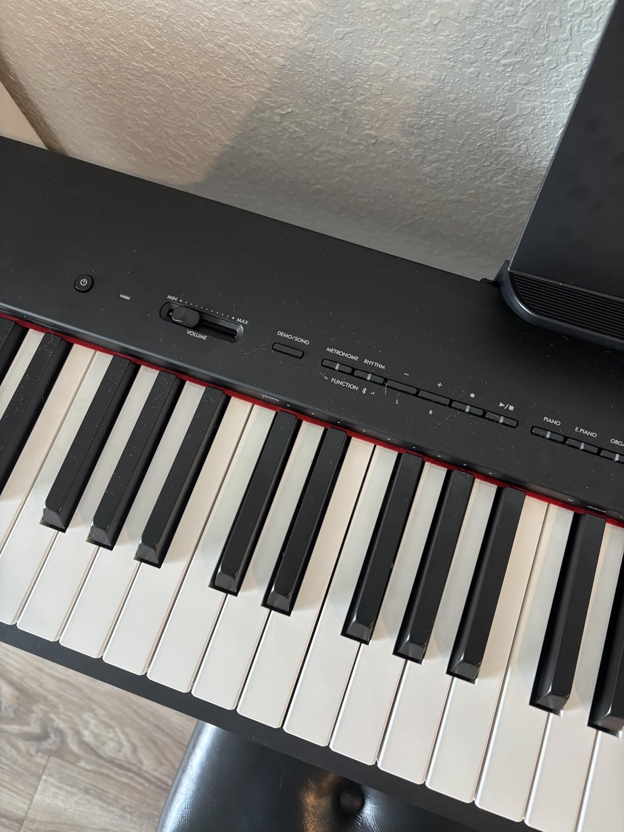 Yamaha 88-Key Weighted Portable Digital Piano Keyboard with Music Rest, Sustain Foot Switch, Built-in Speakers, USB Connectivity, Black (P45B) customer photo 1