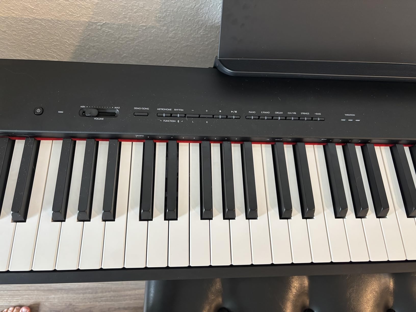 Yamaha 88-Key Weighted Portable Digital Piano Keyboard with Music Rest, Sustain Foot Switch, Built-in Speakers, USB Connectivity, Black (P45B) customer photo 2
