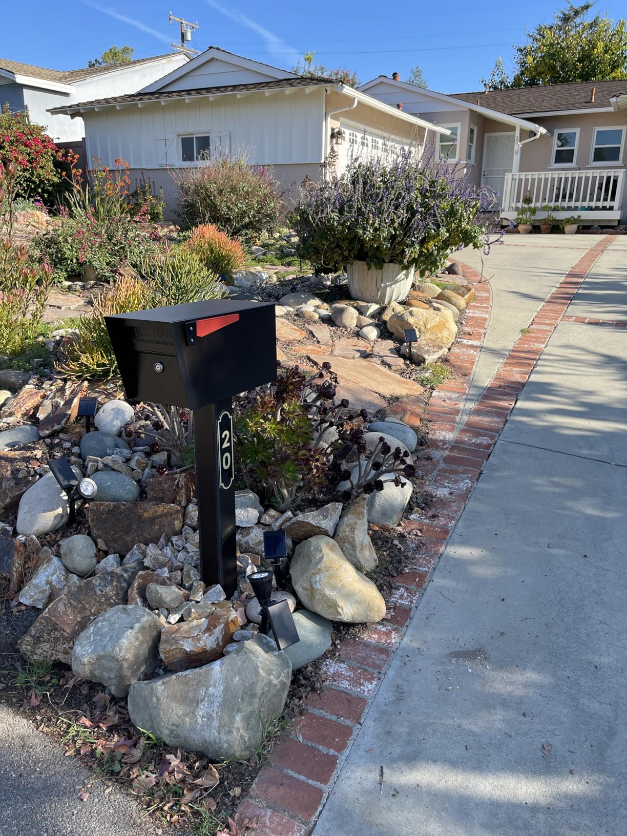 Mail Boss 7508 Curbside Mail Manager Security, Bronze Locking Mailbox customer photo 2
