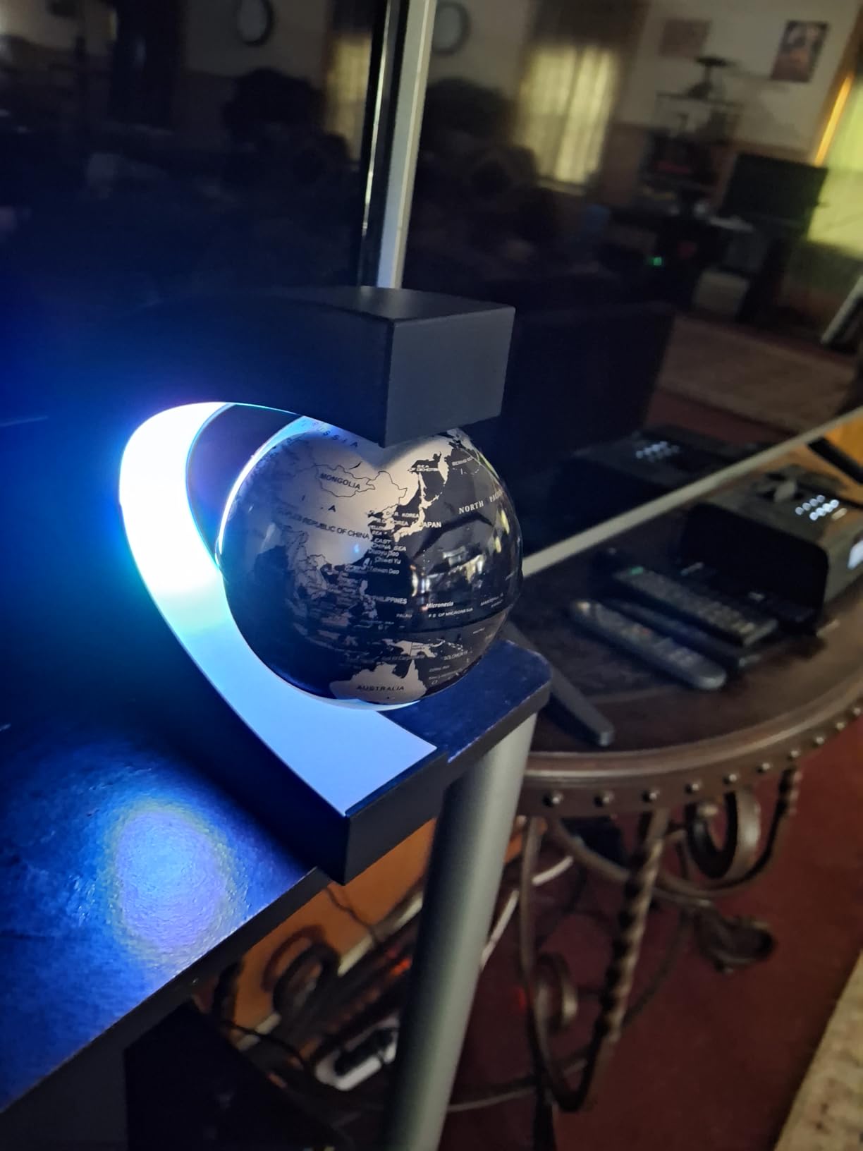 Magnetic Levitating Globe with LED Light, Cool Tech Gift for Men Father Boys and Girls , Birthday Gifts for Kids, Floating Globes World Desk Gadget Decor in Office Home/Display Frame Stand - Customer Photo 2