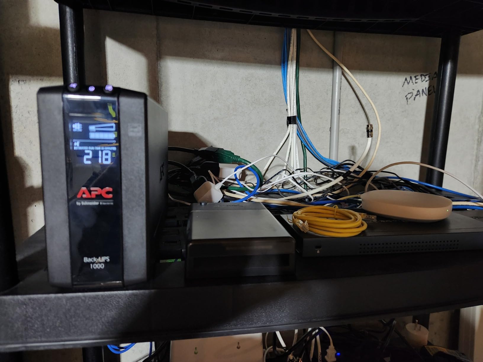 APC Back-UPS Pro 1000VA UPS Battery Backup & Surge Protector, BX1000M Backup Battery Power Supply customer photo 1