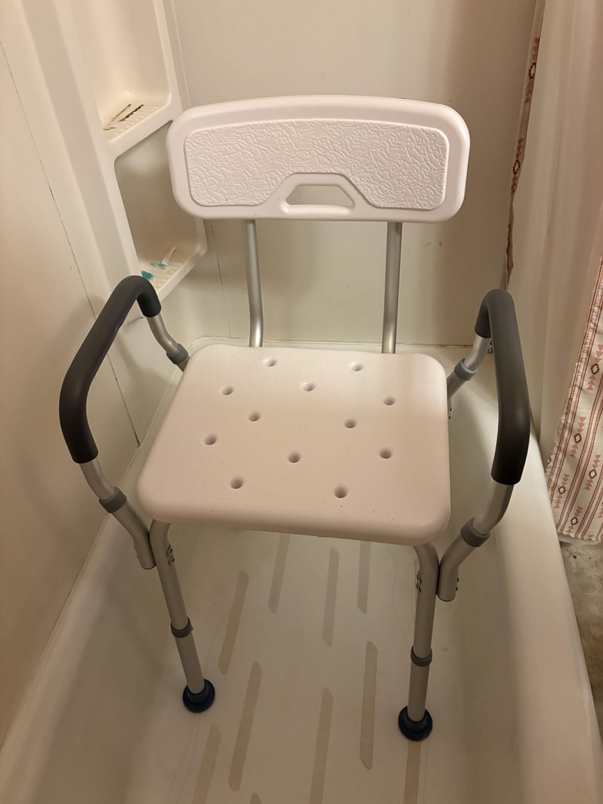 Vaunn Medical Deluxe Spa Shower Chair with Arms and Back, Bath Seat for Seniors, 350 lbs Max Weight, White With Light Gray Arms customer photo 2