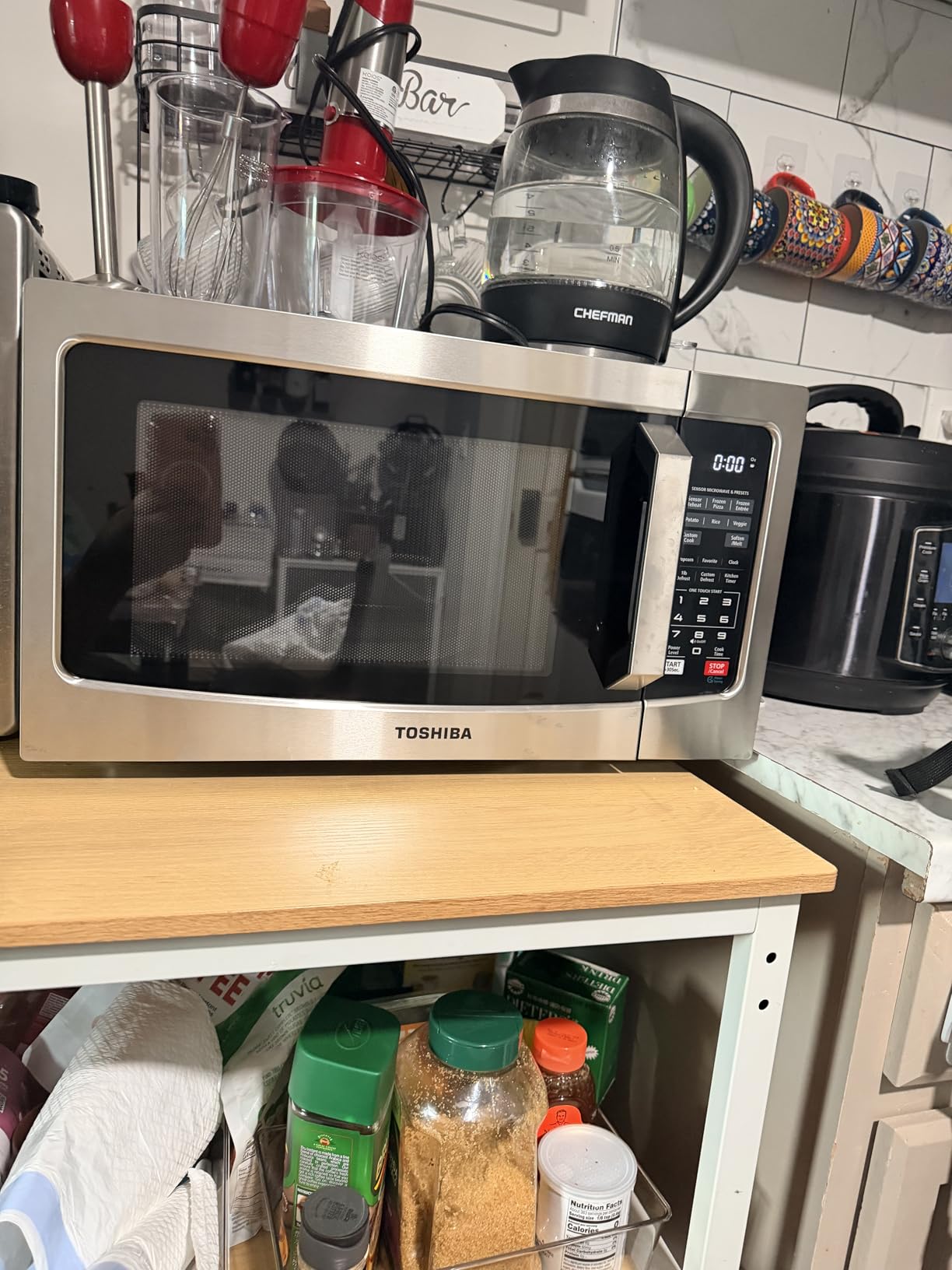 TOSHIBA EM131A5C-SS Countertop Microwave Ovens 1.2 Cu Ft with 12.4 TOSHIBA EM131A5C-SS Countertop Microwave Ovens 1.2 Cu Ft with 12.4