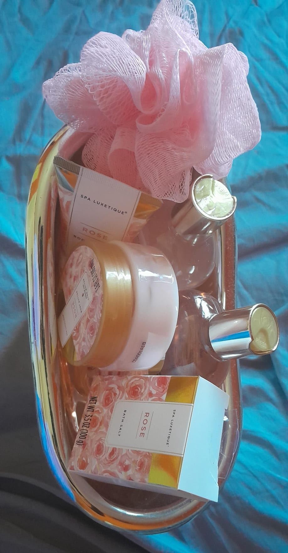 spa luxetique Gift Set For Women, Bath Sets for Women Gift, 8 Pcs Rose Spa Basket Includes Bubble Bath, Shower Gel, Body Lotion, Mom Birthday Gifts, Mother's Day Gift, Valentines Day Gifts for Her Customer Review spa luxetique Gift Set For Women, Bath Sets for Women Gift, 8 Pcs Rose Spa Basket Includes Bubble Bath, Shower Gel, Body Lotion, Mom Birthday Gifts, Mother's Day Gift, Valentines Day Gifts for Her - Customer Photo 1