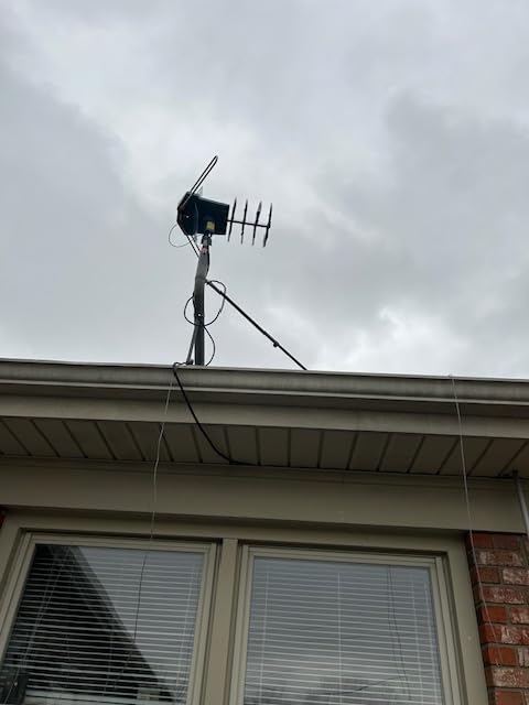 PBD Outdoor Digital Amplified HDTV Antenna, 150 Mile Motorized 360 Degree Rotation, Wireless Remote Control, 59FT RG6 Coax Cable, Coaxial Grounding Block, UHF VHF 1080P 4K, Support 2 TVs customer photo 2