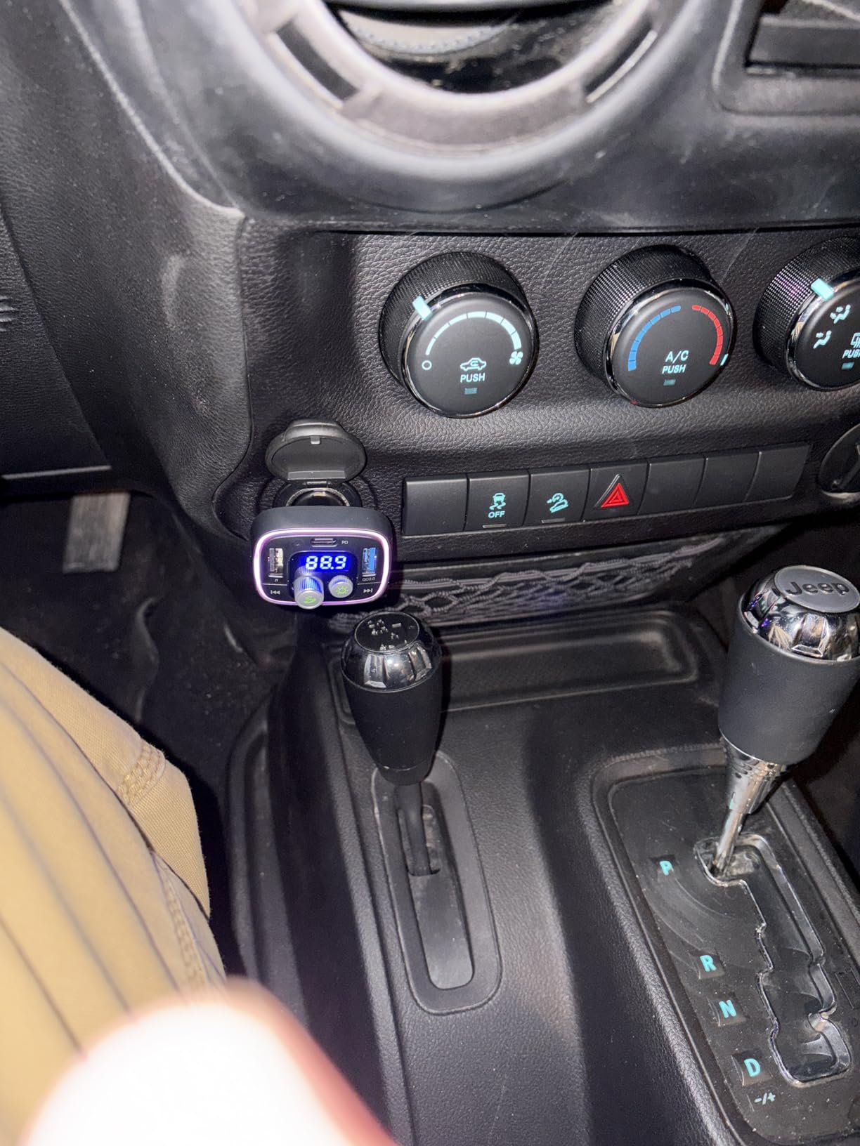 LIHAN USB C Bluetooth 5.4 Car Adapter, Wireless Upgrade Audio System for Non-Bluetooth Vehicles, FM Radio Transmitter, 48W Fast Charging, Stable Hands-Free Calling, MP3 Music Player, Support USB/TF customer photo 2