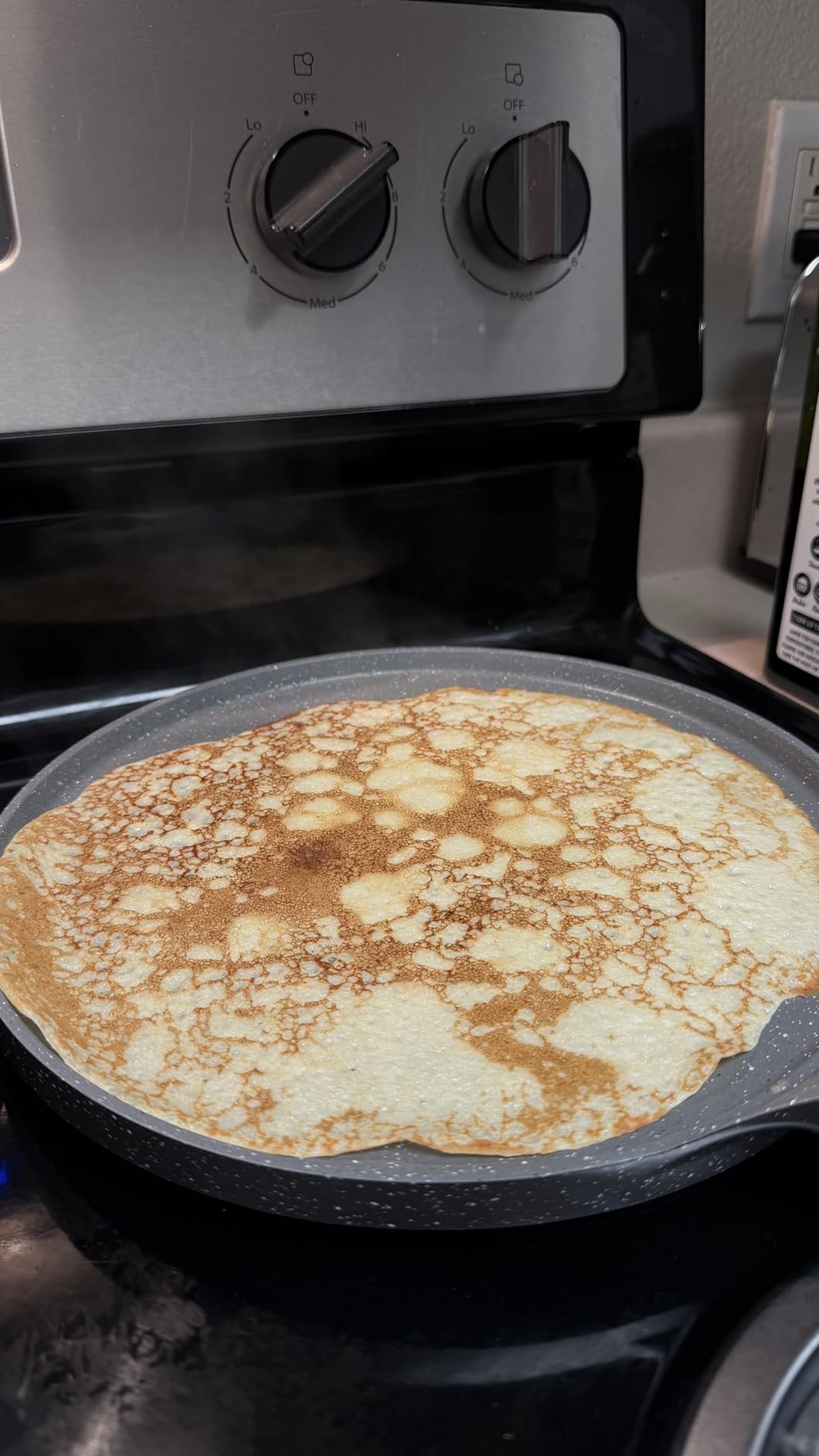 SENSARTE Nonstick Crepe Pan, Swiss Granite Coating Dosa Pan Pancake Flat Skillet Tawa Griddle 10-Inch with Stay-Cool Handle, Induction Compatible customer photo 1