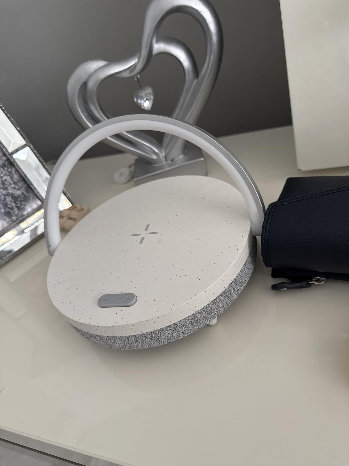 EZVALO Gifts for Women, 4-in-1 Bluetooth Speaker, Bedside Lamp with Wireless Charger, Dimmable Night Light and Phone Holder, Birthday Gifts for Teens, Families and Friends Customer Review EZVALO Gifts for Women, 4-in-1 Bluetooth Speaker, Bedside Lamp with Wireless Charger, Dimmable Night Light and Phone Holder, Birthday Gifts for Teens, Families and Friends - Customer Photo 2