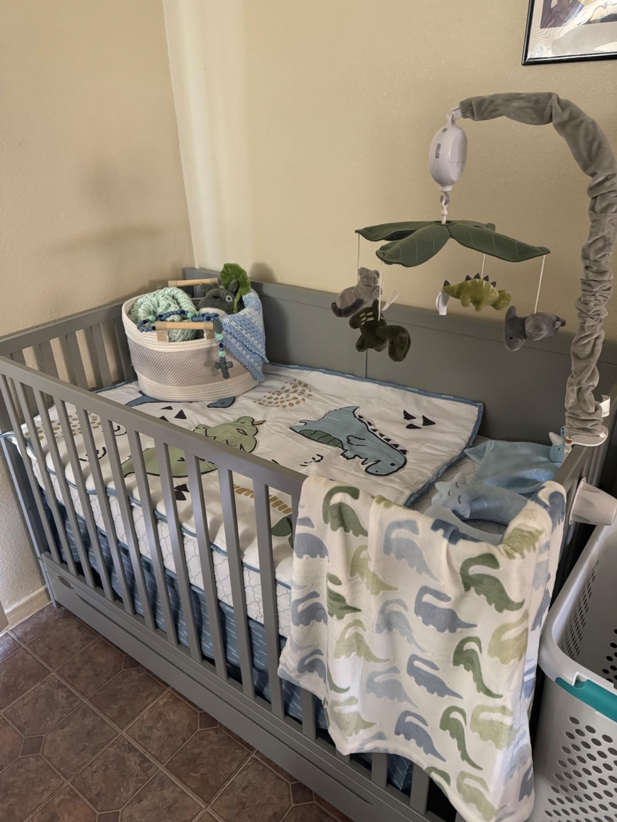 Newton Baby Fitted Crib Sheet (2-Pack) - Ultra Breathable and Soft, Organic Cotton, Fits All Standard Cribs, White Stardust customer photo 1