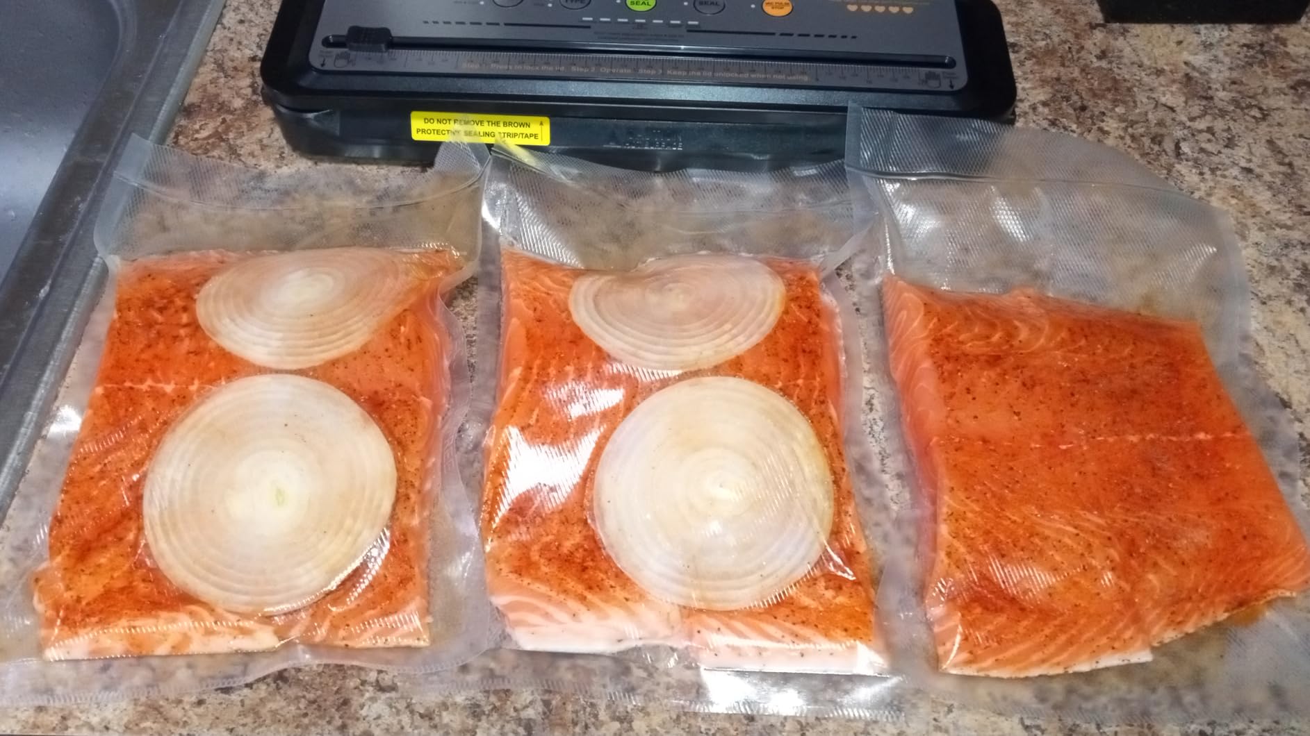 MEGAWISE 2025 Powerful Vacuum Sealer Machine, Compact Design, One-Touch Automatic, Seal in 10-20 Seconds, Dry, Moist, Wet, and Cold Modes, With 10 Vacuum Bags & Built-in Cutter (Grey) customer photo 1