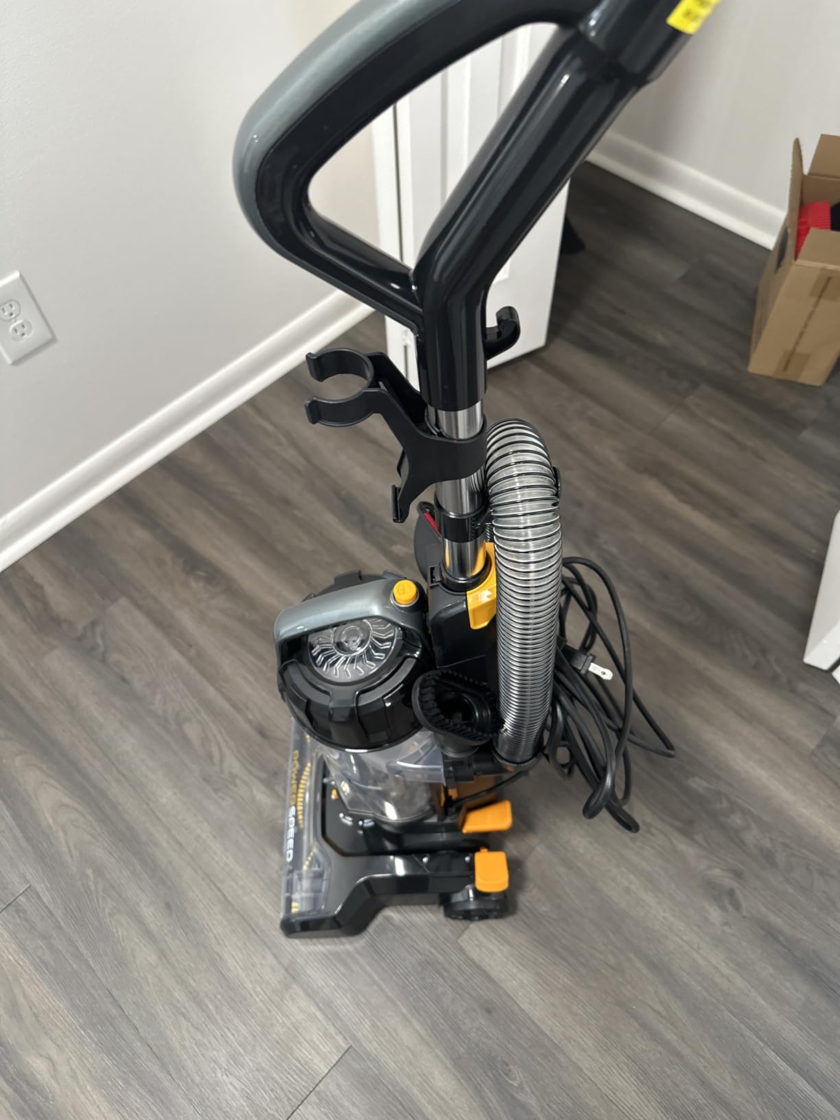 Eureka PowerSpeed Lightweight Upright Vacuum Cleaner for Carpet and Hard Floor, Powerful Bagless Upright Vacuum Cleaner for Home Pets, NEU181A, Blue customer photo 2