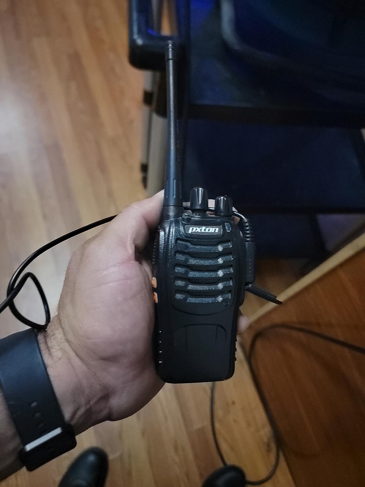 pxton Two Way Radios Long Range Walkie Talkies for Adults with Headphones,16 Channel Handheld 2 Way Radio Rechargeable with Flashlight Li-ion Battery and Charger（6 Pack） customer photo 1