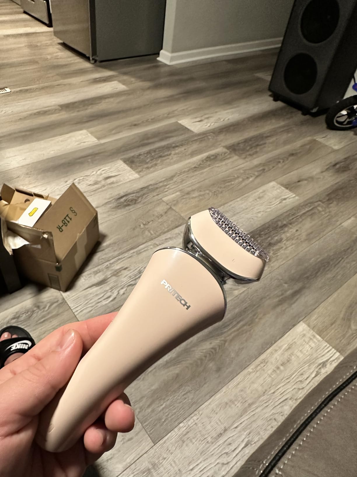 PRITECH Electric Razor for Women - Rechargeable Shaver for Women Portable Lady Shaver for Legs, Arm, Underarms, Bikini, USB Rechargeable, Wet & Dry Waterproof Bikini Trimmer for Woman, Gold customer photo 1