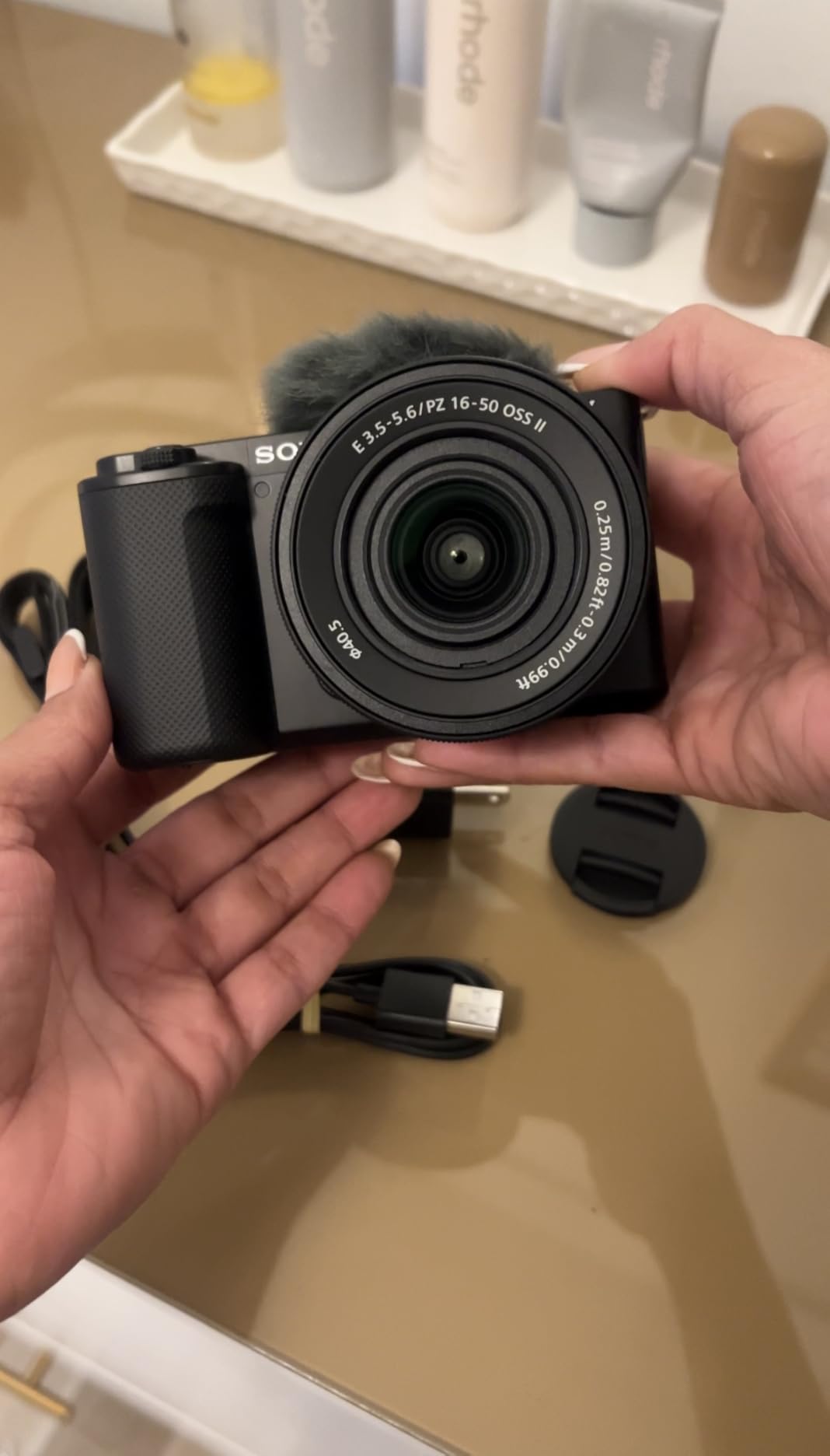 Sony Alpha ZV-E10 - APS-C Interchangeable Lens Mirrorless Vlog Camera - Black customer photo 1