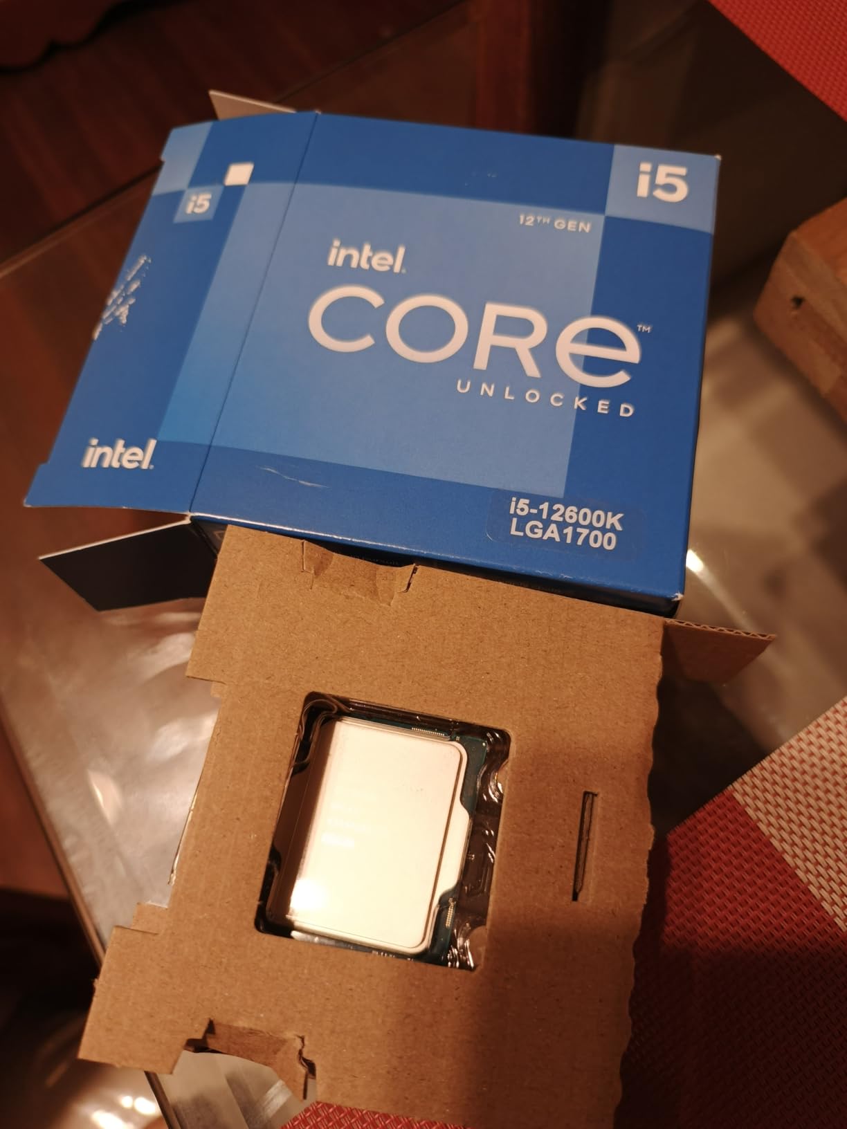 Intel Core i5-12600K Desktop Processor with Integrated Graphics and 10 (6P+4E) Cores up to 4.9 GHz Unlocked LGA1700 600 Series Chipset 125W customer photo 2