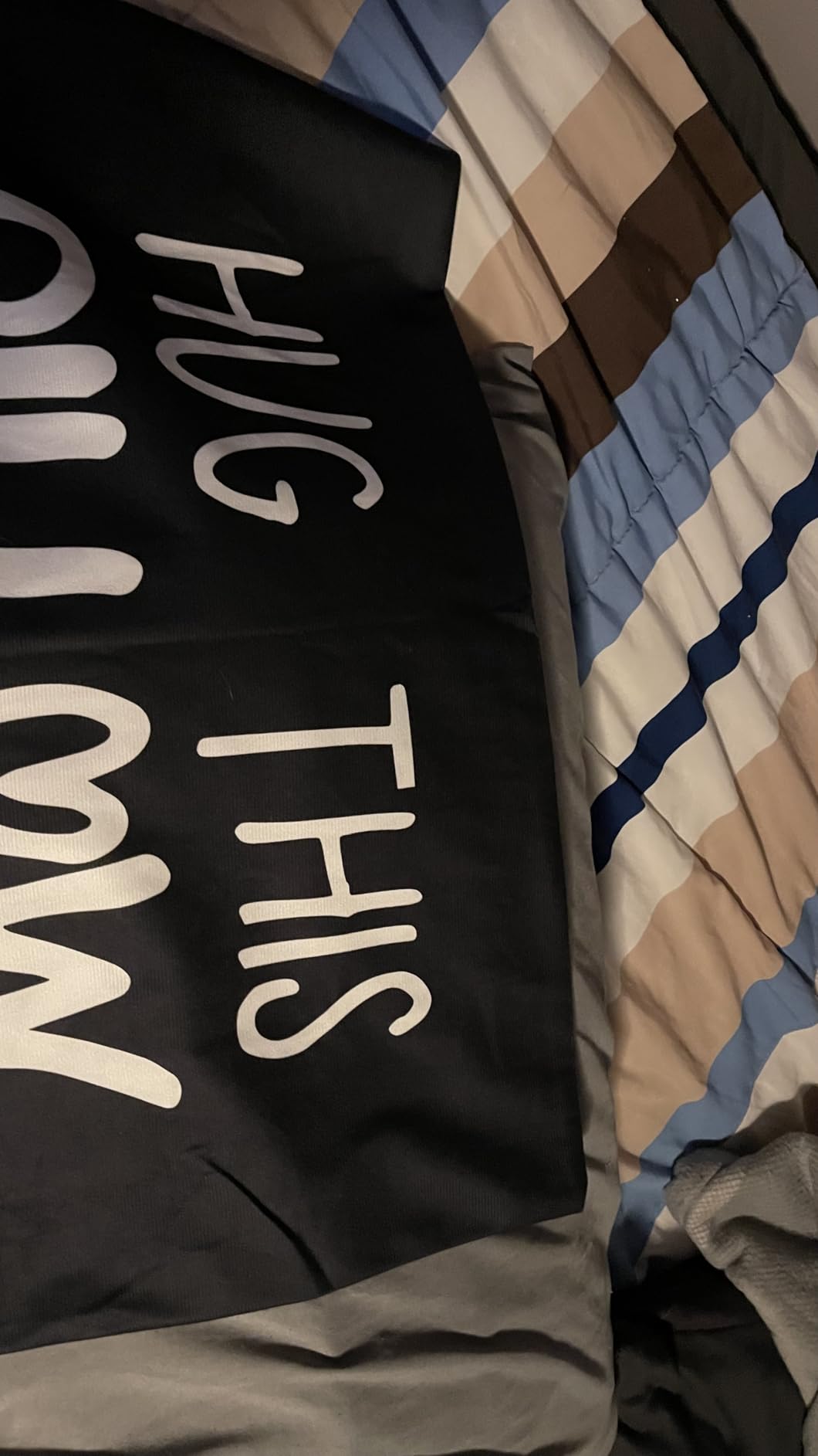 Sufamb Hug This Pillow Until You Can Hug Me Throw Pillow Covers, 18 x 18 Pillow Case, for Boyfriend Girlfriend Birthday Gifts, Long Distance Relationships Gifts (Black)(18x18in) - Customer Photo 3