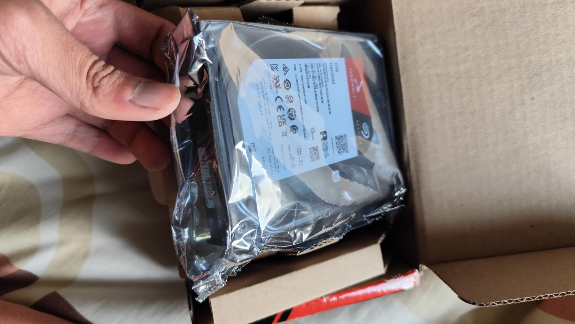 Seagate IronWolf 4TB NAS Internal Hard Drive CMR 3.5 Inch SATA 6Gb/s 5400 RPM 64MB Cache for RAID Network Attached Storage Rescue Services customer photo 2