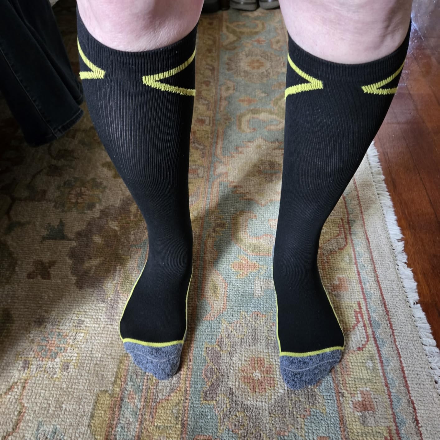 8 Pairs Compression Socks for Men & Women 20-30 mmHg Knee High Nurse Pregnant Running Medical and Travel Athletic customer photo 1