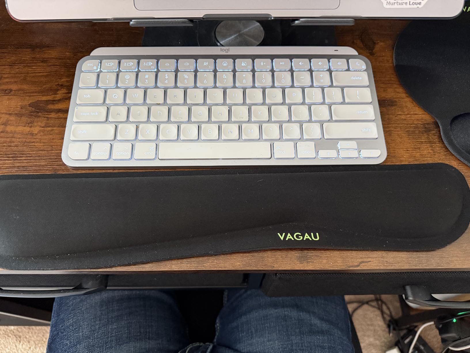 VAGAU Premium Keyboard Wrist Rest and Mouse Pad Wrist Support, Ergonomic Memory Foam Set for Office, Laptop, Mac, Computer and Gaming, Comfortable Typing & Wrist Pain Relief customer photo 1