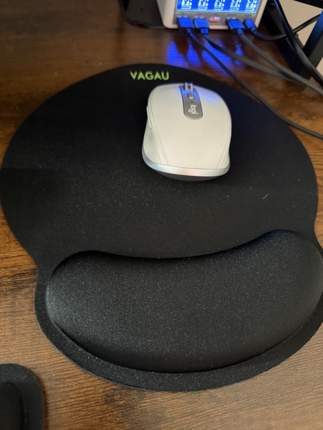 VAGAU Premium Keyboard Wrist Rest and Mouse Pad Wrist Support, Ergonomic Memory Foam Set for Office, Laptop, Mac, Computer and Gaming, Comfortable Typing & Wrist Pain Relief customer photo 2