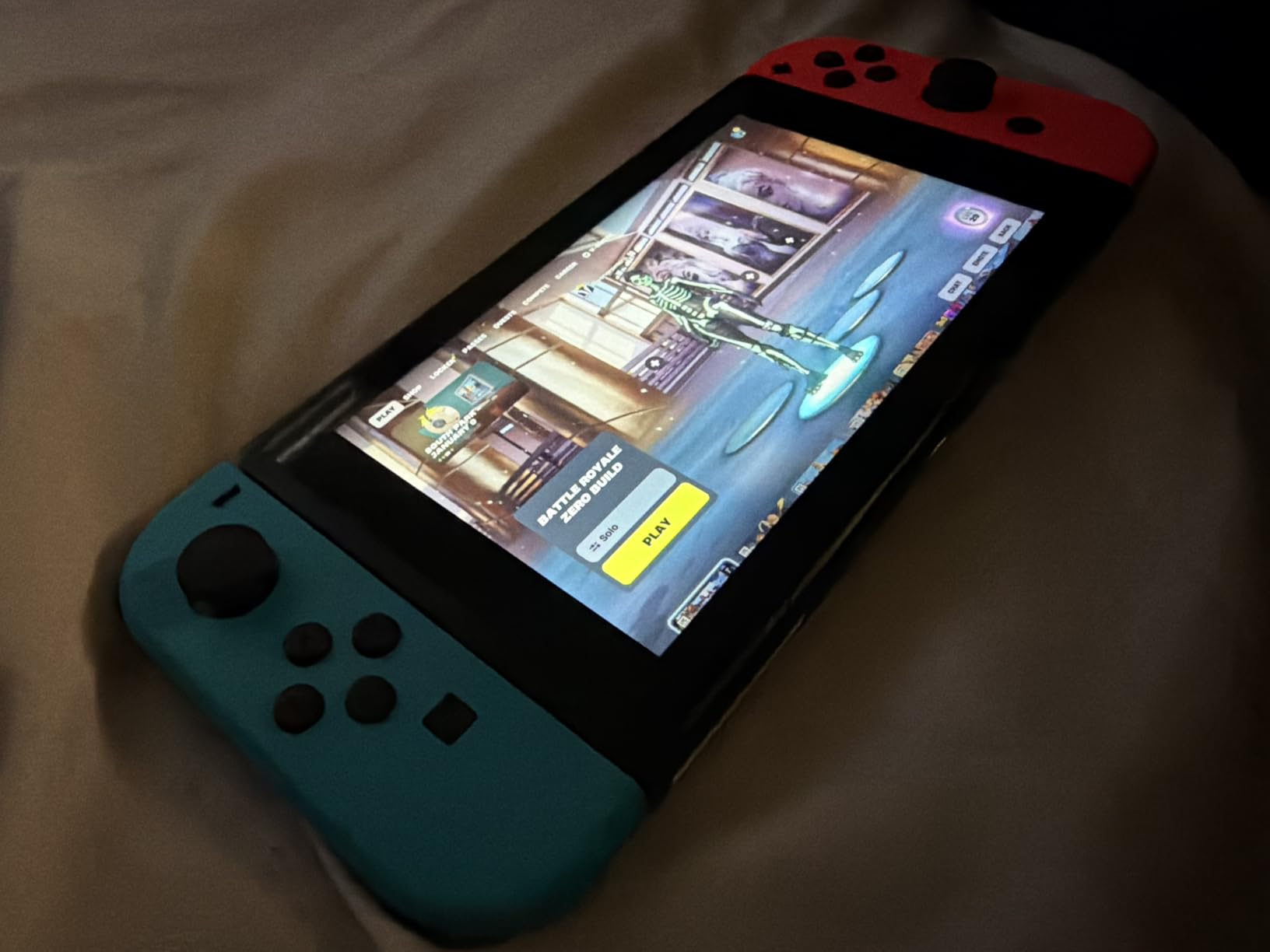 Nintendo Switch with Neon Blue and Neon Red Joy-Con - Handheld Gaming Console Customer Review Nintendo Switch with Neon Blue and Neon Red Joy-Con - Handheld Gaming Console - Customer Photo 2