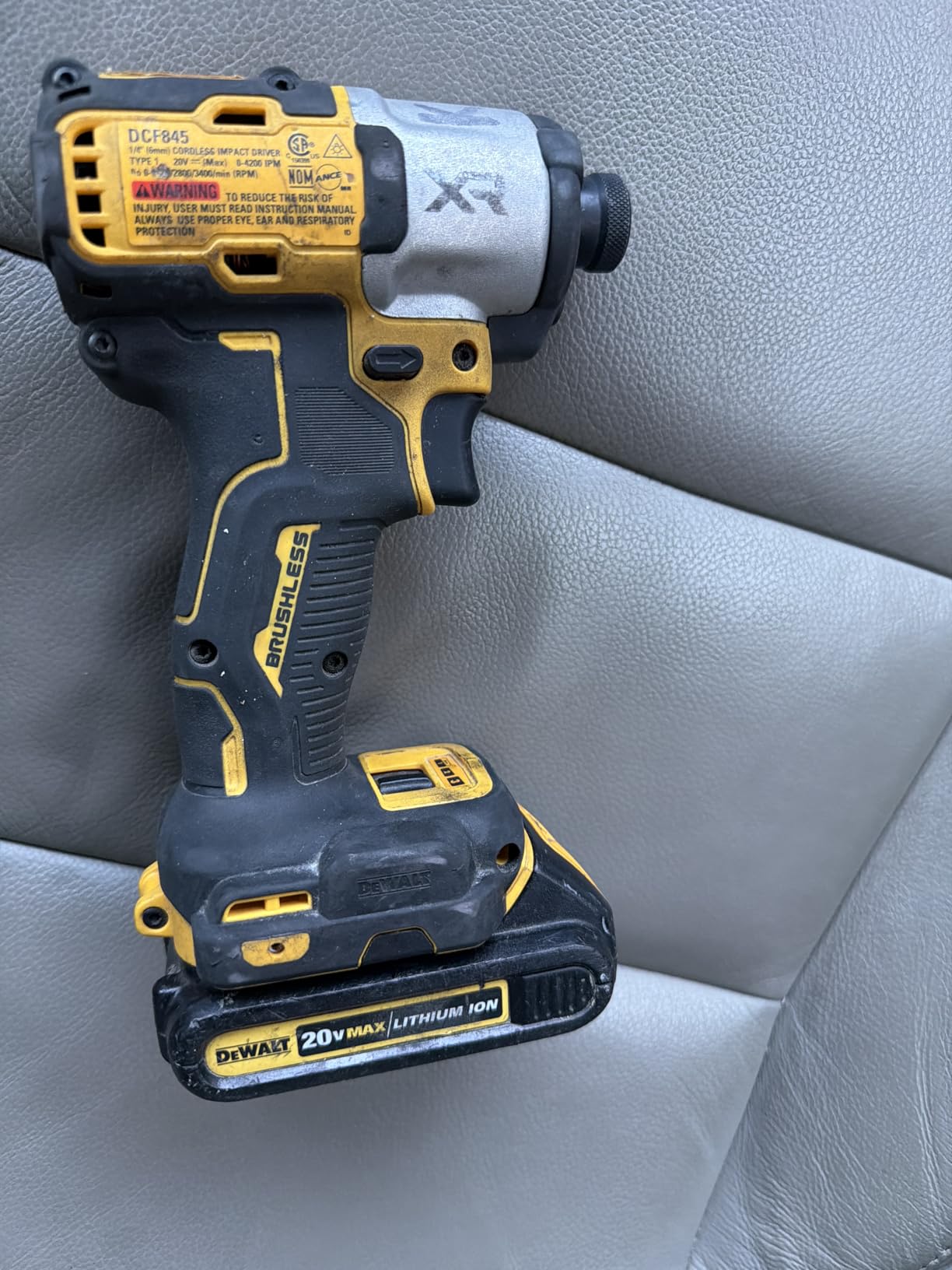 DEWALT 20V MAX XR Impact Driver, 1/4 Inch High Torque Brushless 3 Speed Premium Cordless with LED Light, Extended Runtime, Tool Only (DCF845B) Customer Review DEWALT 20V MAX XR Impact Driver, 1/4 Inch High Torque Brushless 3 Speed Premium Cordless with LED Light, Extended Runtime, Tool Only (DCF845B) - Customer Photo 1