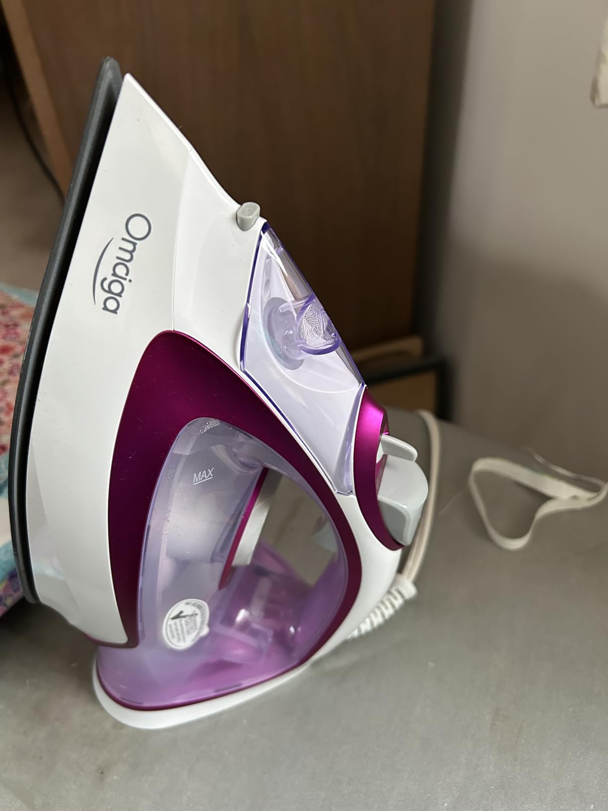 Cordless Iron for Clothes, 1550W 2-In-1 Cordless/Corded Steam Iron Rapid Heating, Ceramic Soleplate, 3-Way Auto-Off, Self-Cleaning, 12.85oz Water Tank Ironing Clothes for Home, Purple customer photo 1