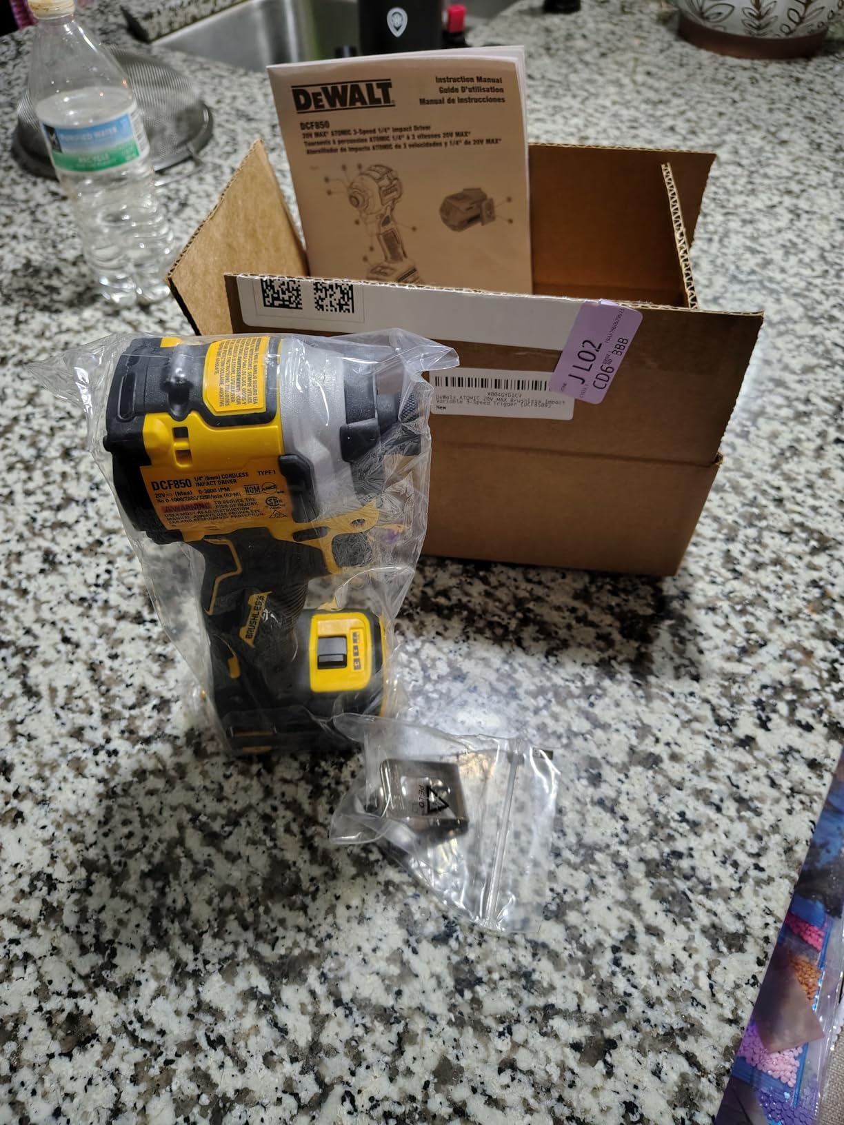DEWALT DCF850B 20V Cordless Brushless Compact 1/4'' Impact Driver (Tool Only) Customer Review DEWALT DCF850B 20V Cordless Brushless Compact 1/4'' Impact Driver (Tool Only) - Customer Photo 2