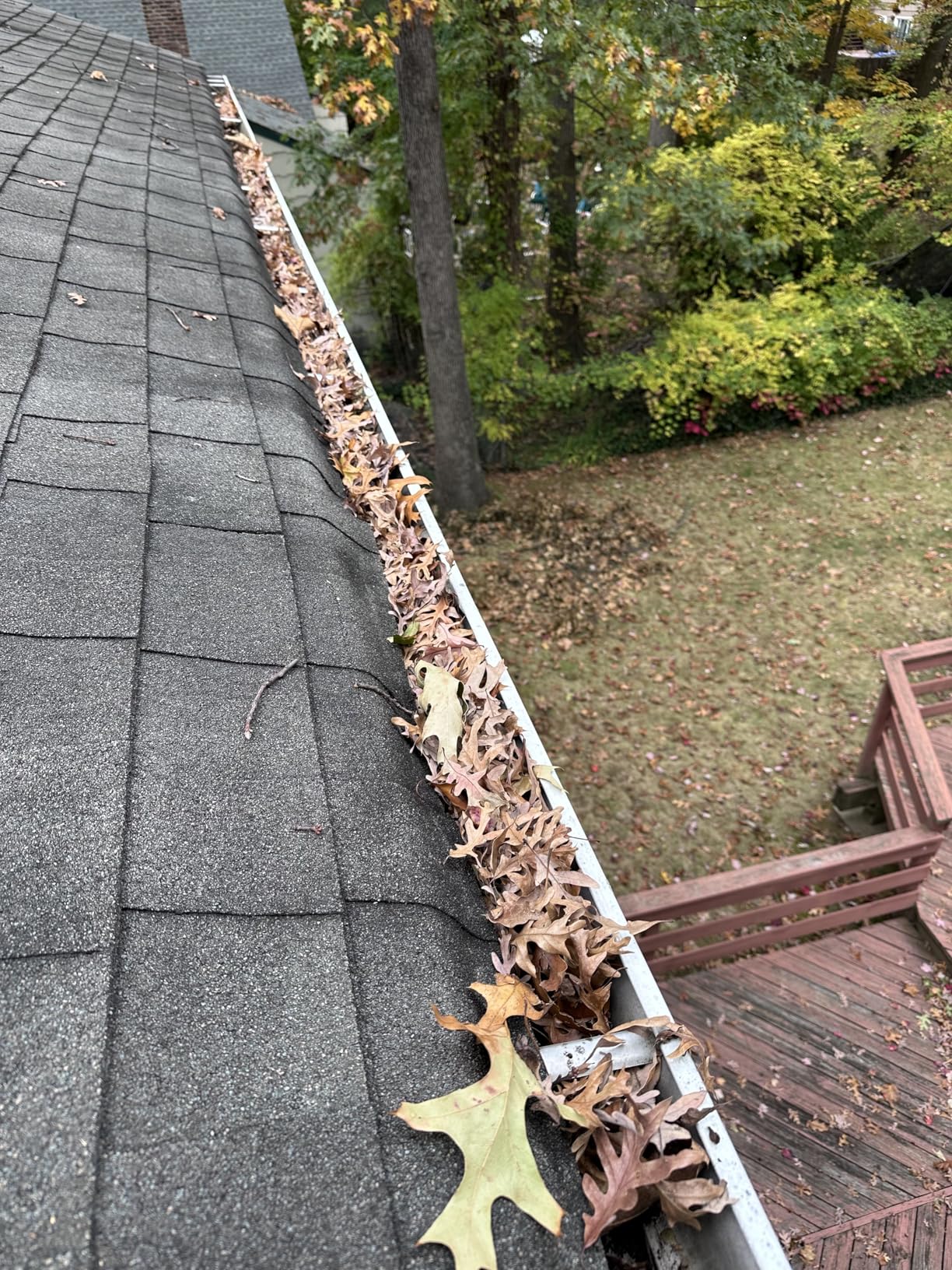 VEVOR Gutter Guard, 5 inch Width, Aluminum Leaf Filter DIY Gutter Cover, 52 PCS 208 ft Total Length, 0.157'' Hole Diameter & 0.02'' Thick Raptor Gutter Guards Fits Any Roof or Gutter Type customer photo 1