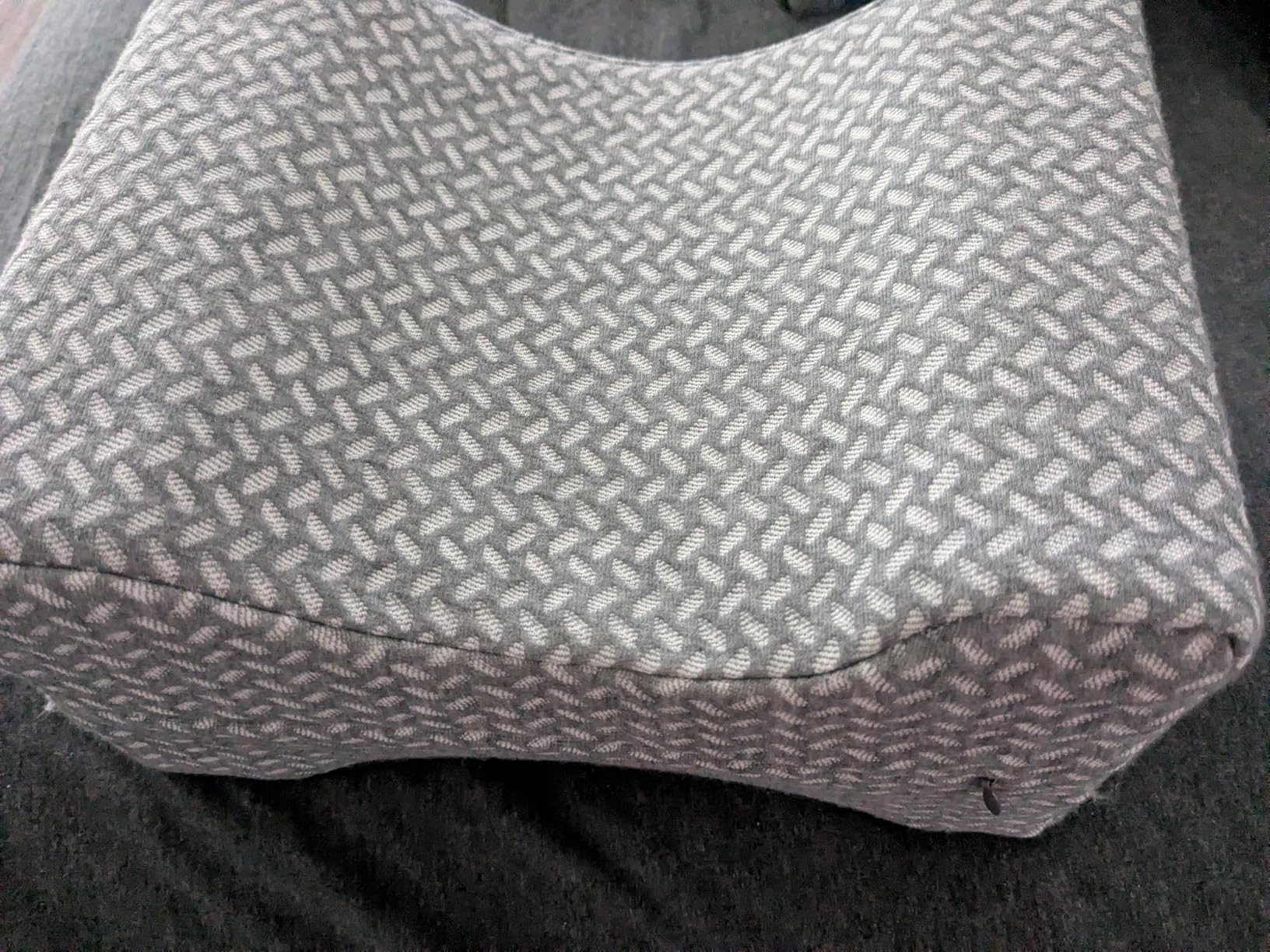 BlissTrends Memory Foam Knee Pillow, Knee Pillow for Side Sleepers, Leg Pillows for Sleeping Blood Circulation, Elevation Pillow for Spine Aligning, Sciatica, Back, Hip, Knee, Ankle Pain, Grey customer photo 2