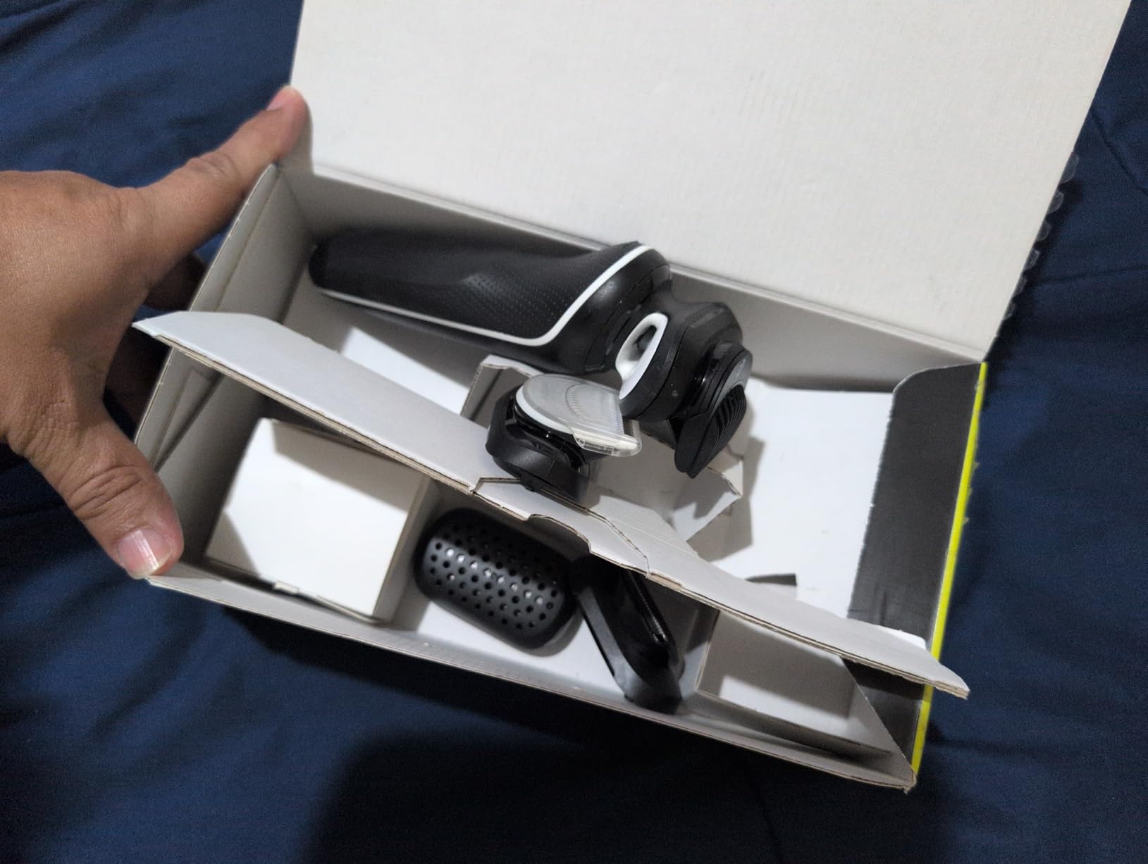 Electric Shaver for Men, Series 5 5150cs, Wet & Dry Razor, Turbo Shaving Mode, Foil Shaver, with Beard Trimmer, Body Groomer and Charging Stand, Blue customer photo 1