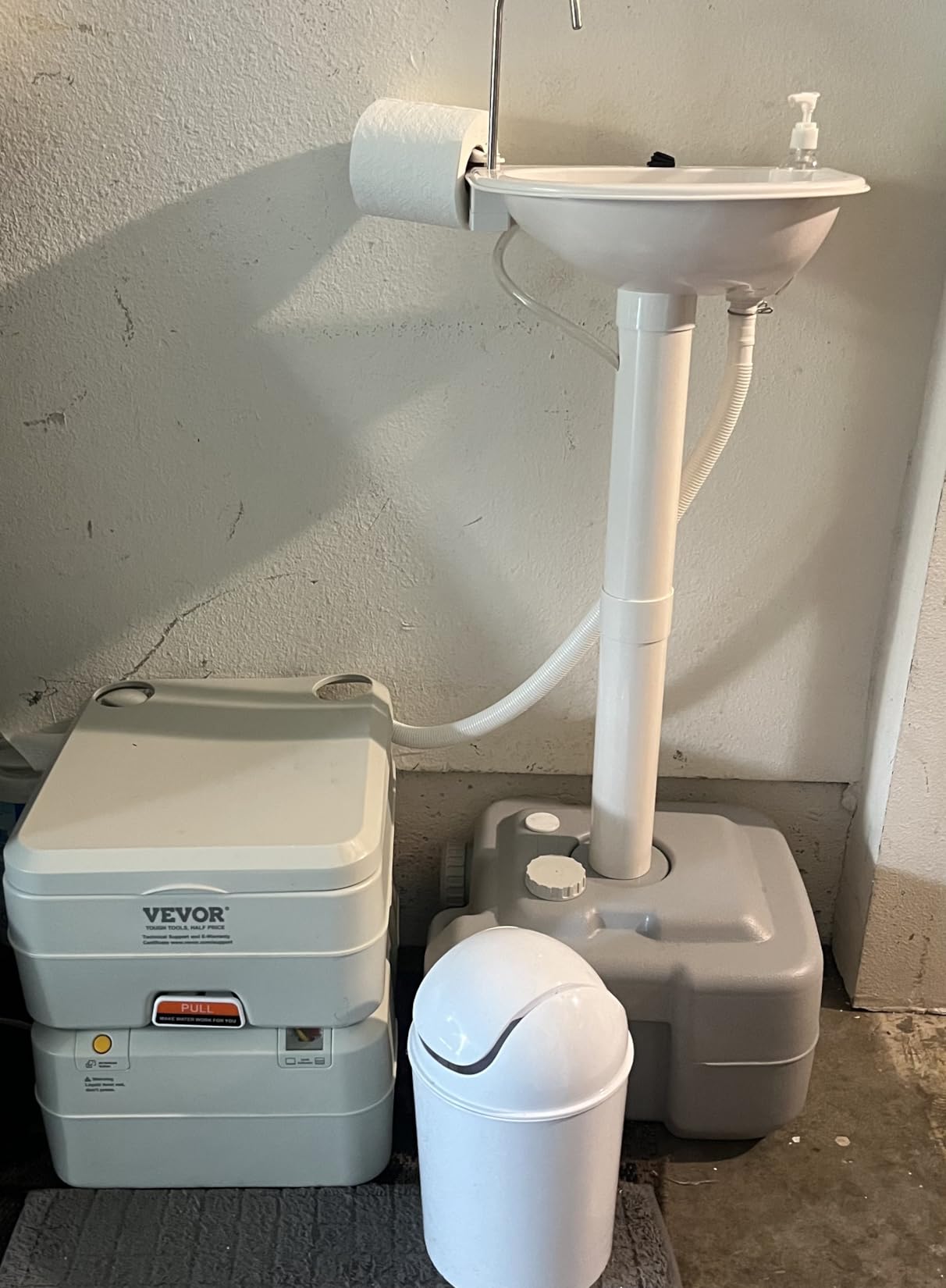 VEVOR Portable Toilet for Camping, Porta Potty with 3.2 Gal Waste Tank & 3.2 Gal Flush Tank, Push-Button Pressurized Flush Commode with Level Indicator, Travel Toilet for Adults Kids Camping Car Trips customer photo 2