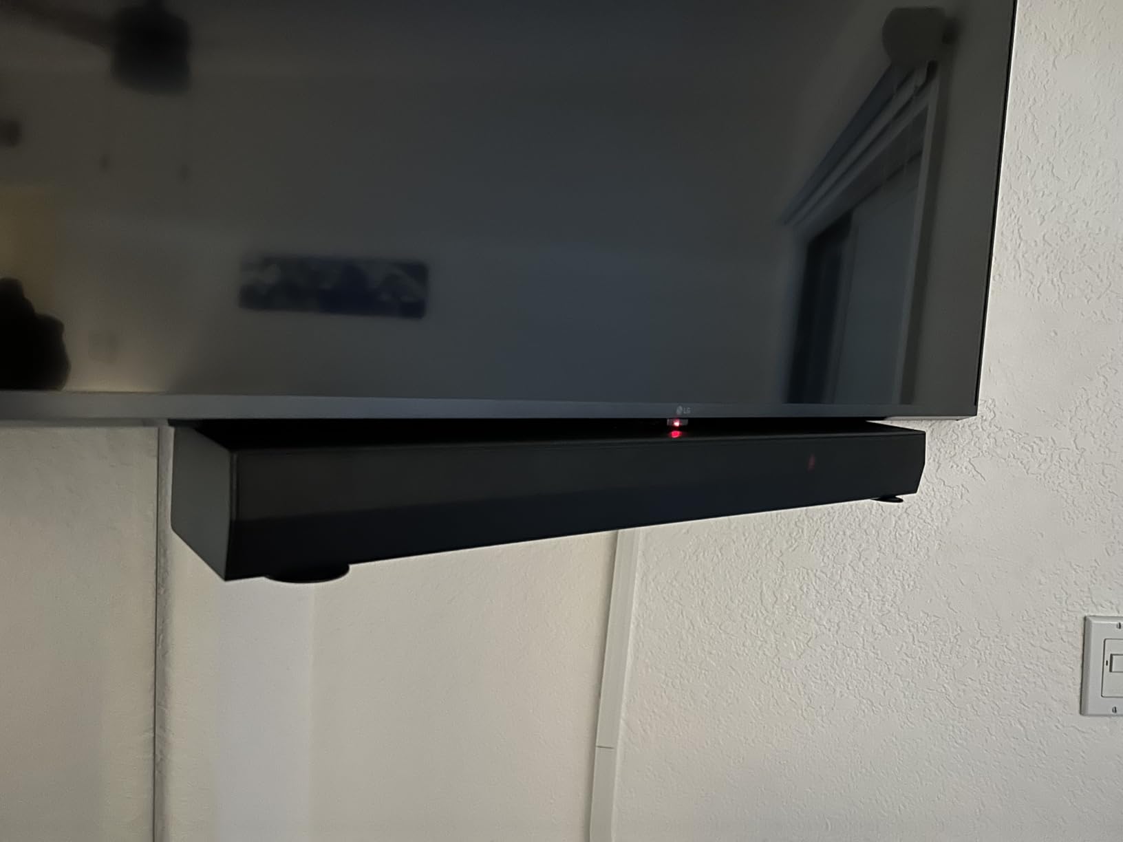 LG S40TR 4.1 ch. Home Theater Soundbar with Rear Surround Speakers and Wireless Subwoofer, Wow Interface, Dolby Audio, AI Sound Pro, 2024 Model, Amazon Exclusive - Customer Photo 2