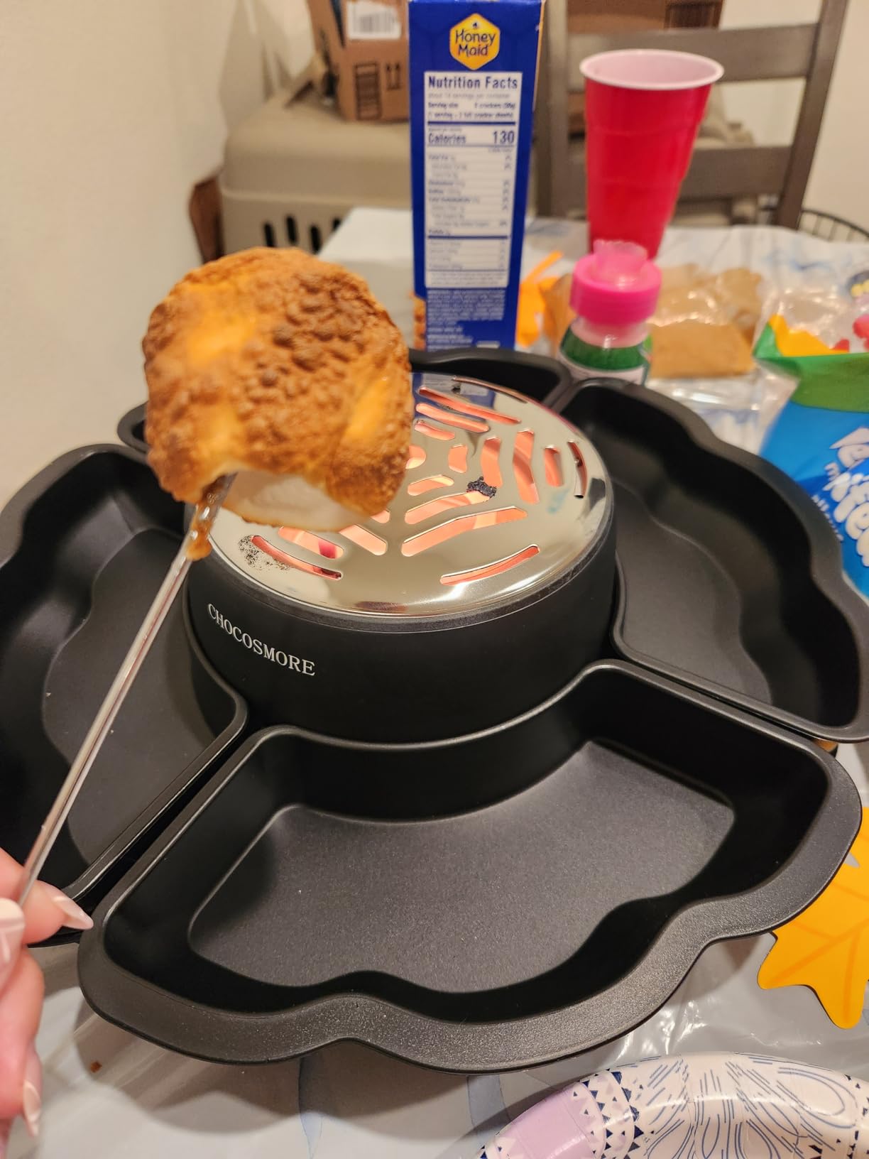 2 in 1 Electric S'mores Maker & Fondue Pot, Tabletop Indoor Smores kit with 4 Roasting Forks, 4 Detachable Trays & 1 Flameless Temperature-controlled Heater, Movie Night Supplies & Housewarming Gifts customer photo 1