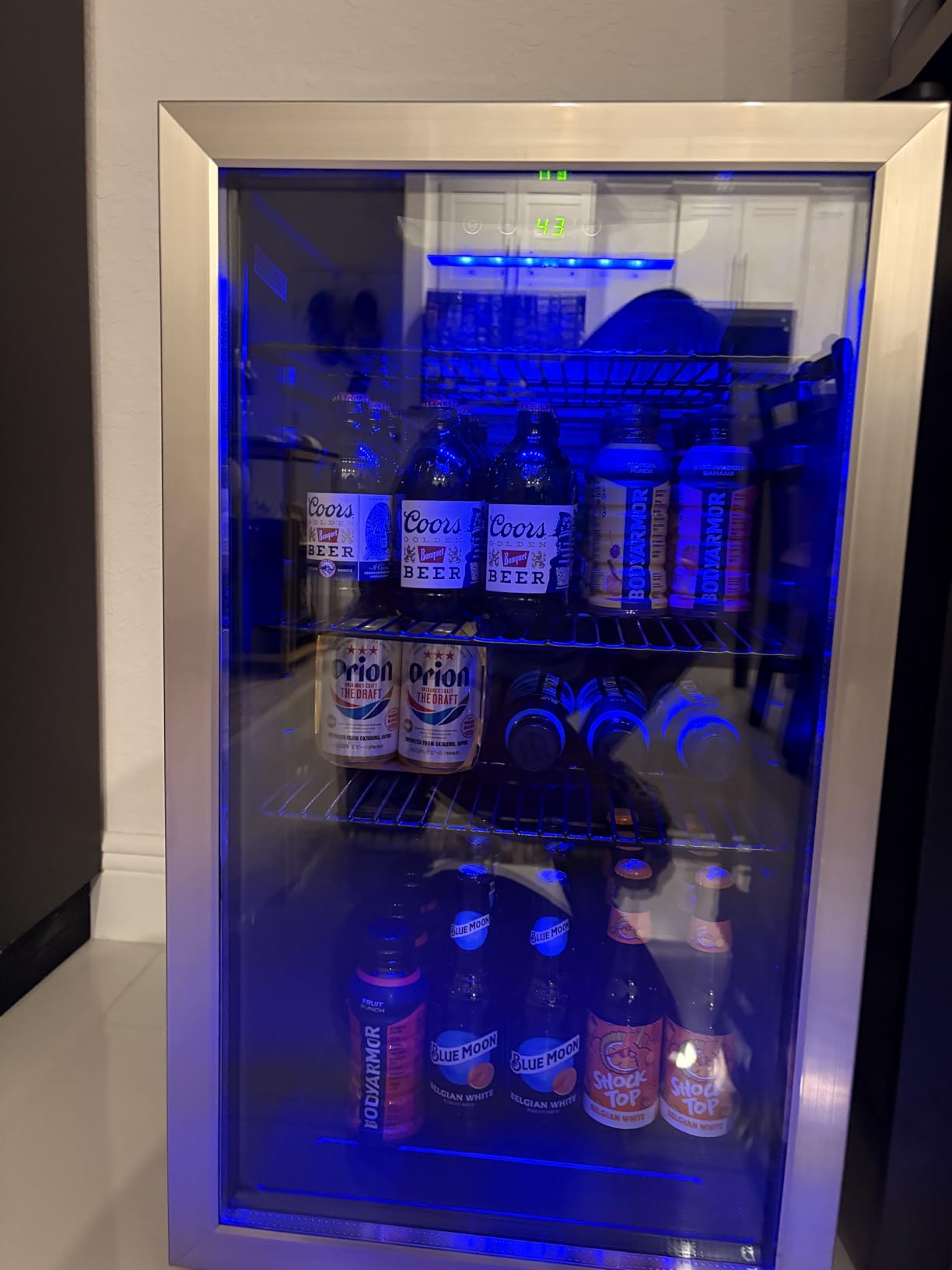 Wine Cooler 37 Bottle Freestanding Fridge with Stainless Steel Reversible Glass Door, 145 Can Beverage Refrigerator Quiet Compressor for Home Kitchen Bar, 4.5 Cu.ft Silver customer photo 2